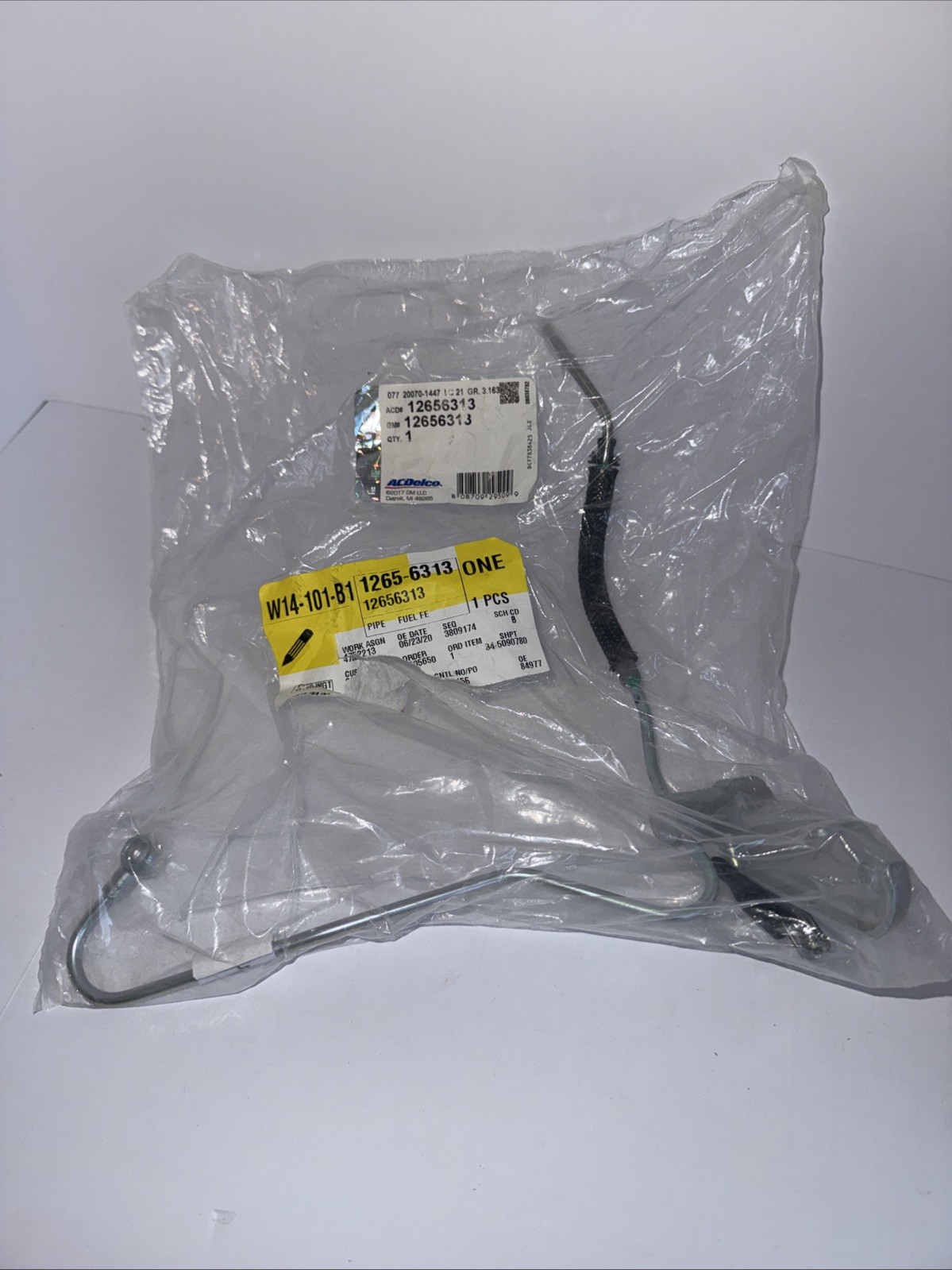 New GM OEM 12656313 Duramax Injector Fuel Feed Pipe LML 6.6L
