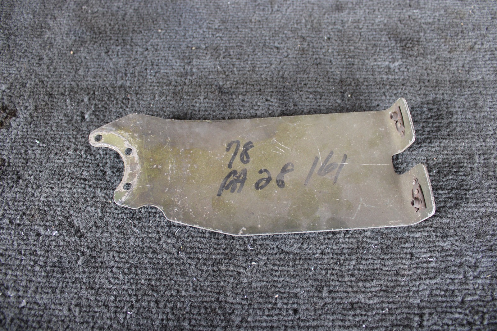 Piper PA28-161 RH Main Wheel Fairing Bracket P/N 37880-003