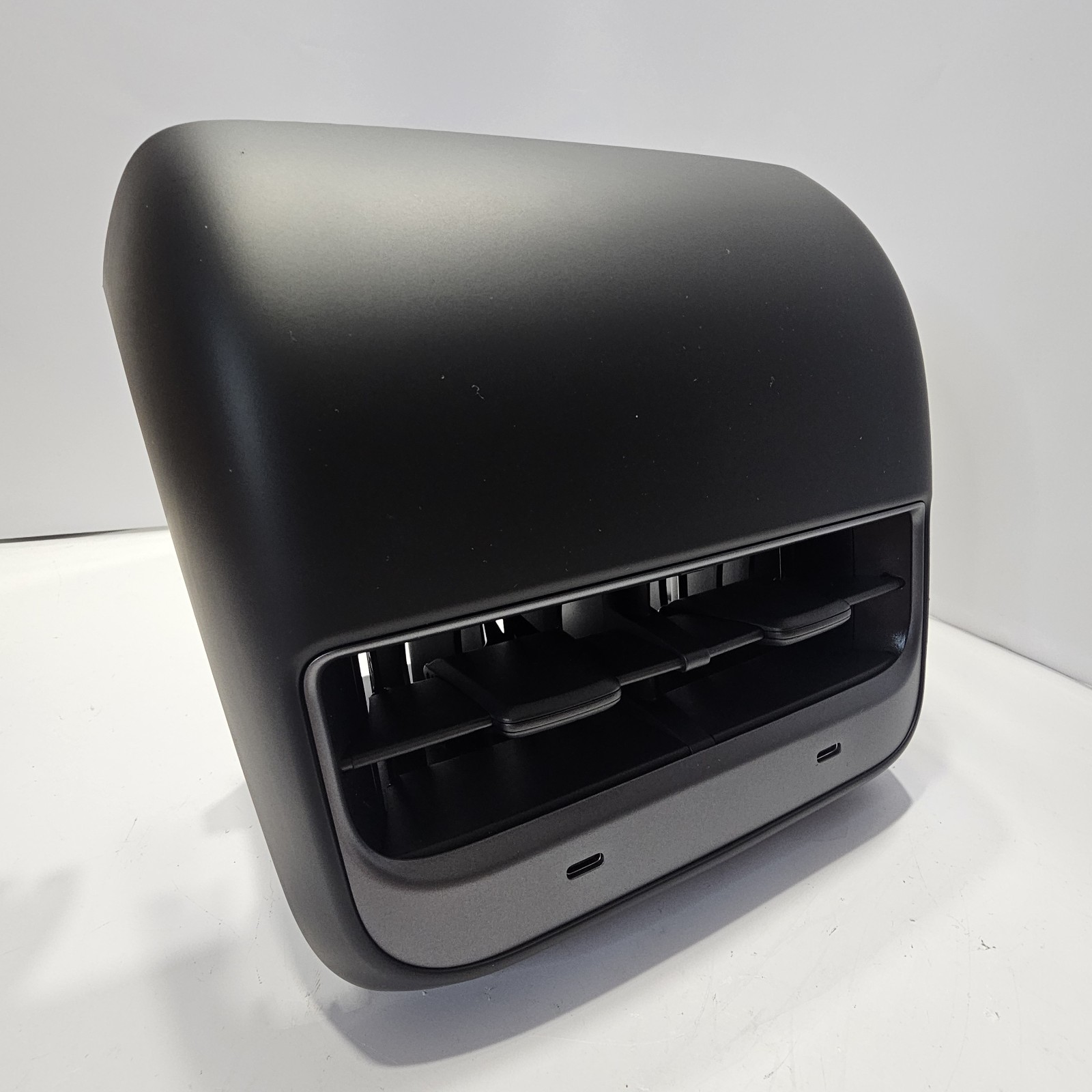 2020 - 2024 TESLA MODEL Y REAR CENTER CONSOLE BACK AIR VENT TRIM OEM 154612900D