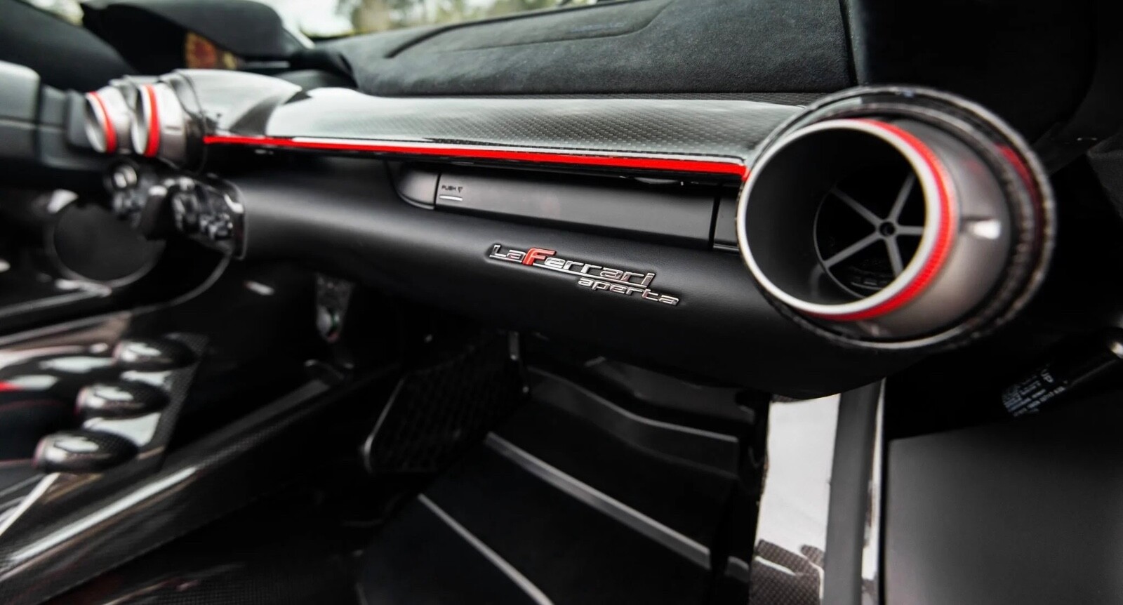 FERRARI LAFERRARI APERTA DASHBOARD BADGE Emblem Genuine OEM Ferrari Part FERRARI LAFERRARI APERTA DASHBOARD BADGE Emblem Genuine OEM Ferrari Part