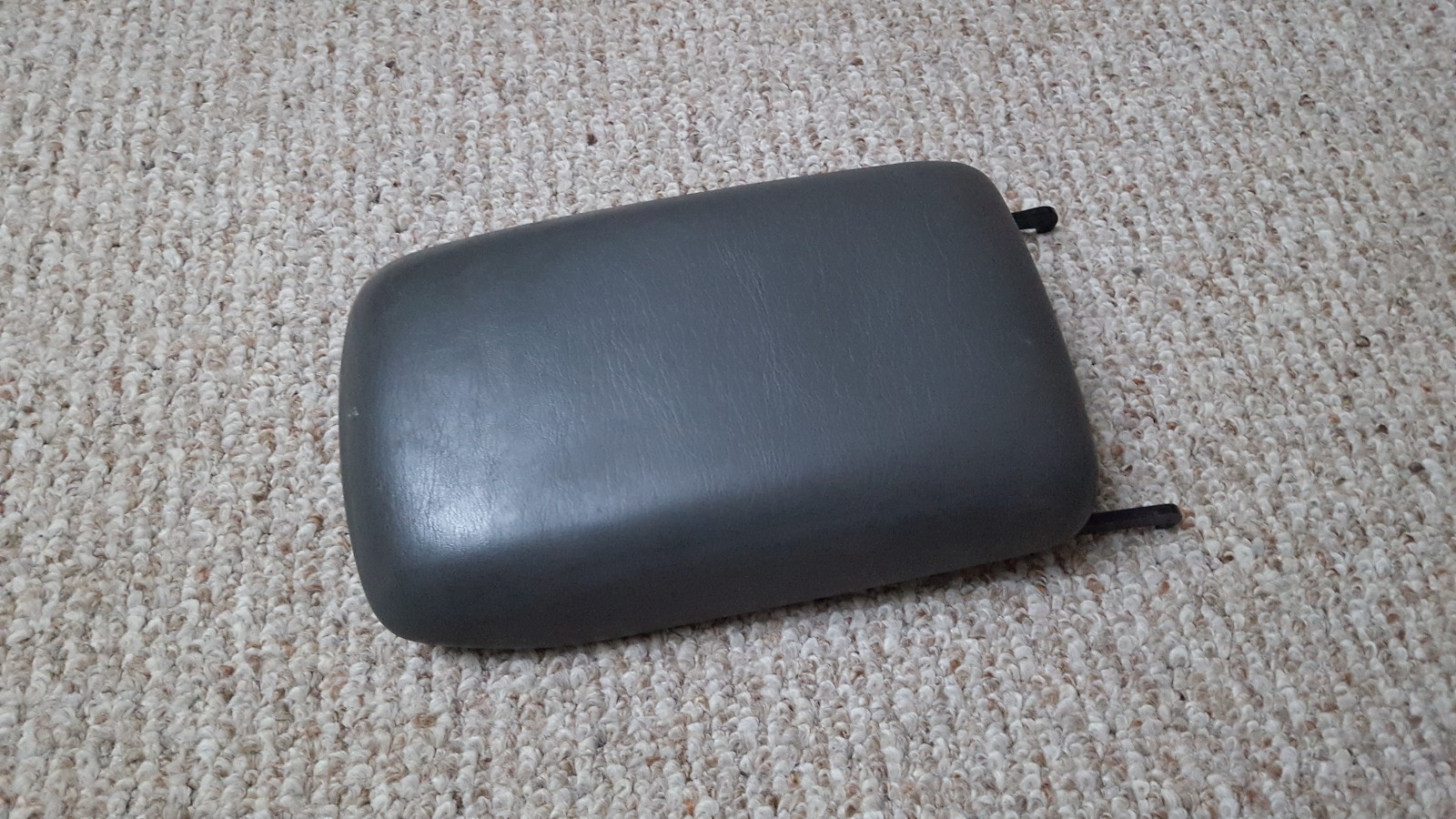 97-01 Toyota Camry Center Console Armrest Arm Rest Lid Cover Plastic Hinge Grey