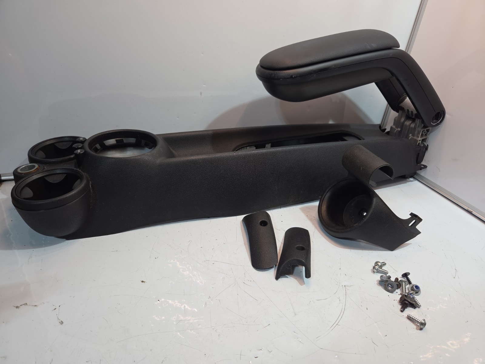 2007-13 Mini Cooper S R57 Convertible Center Console  / Armrest 