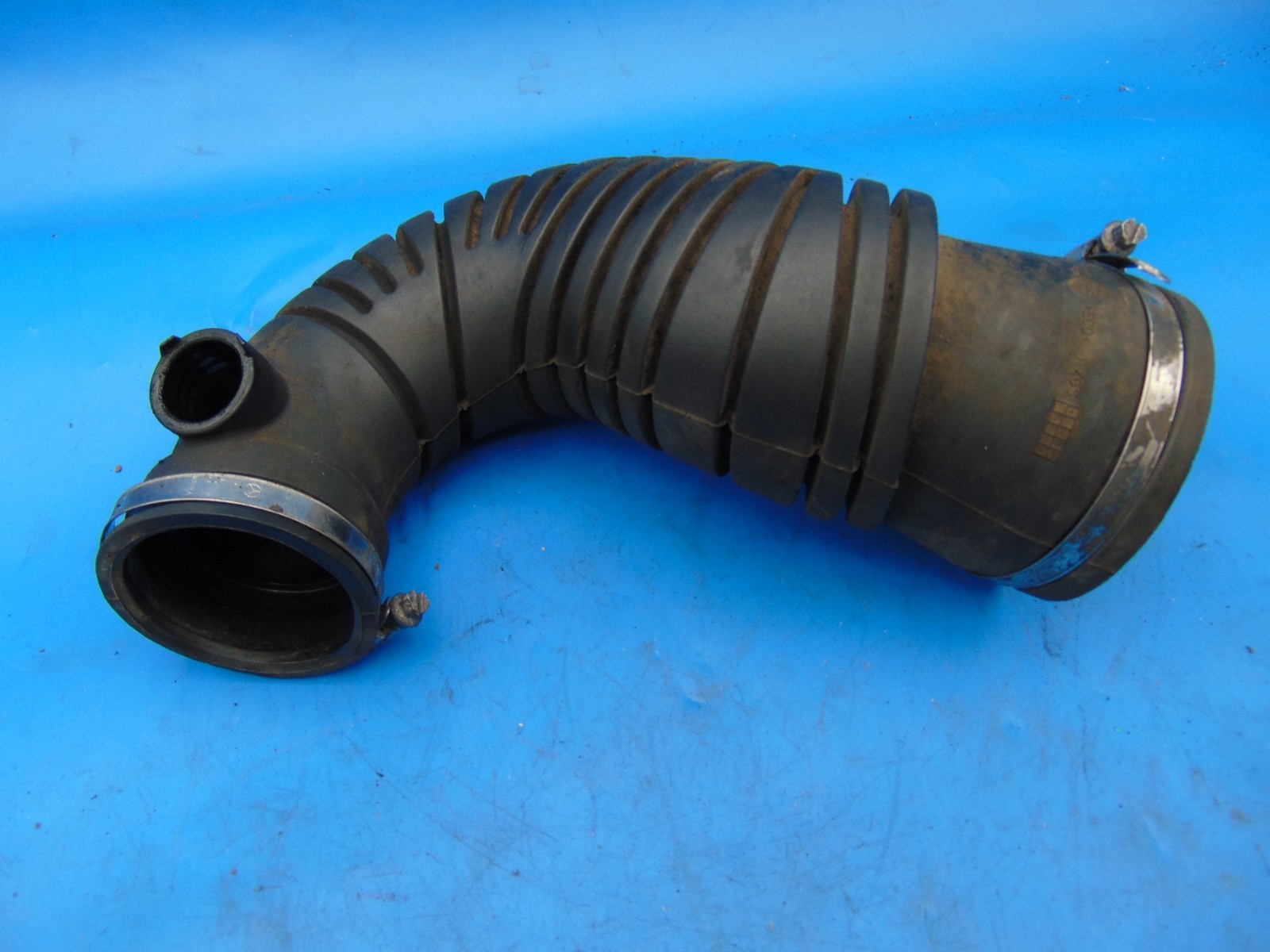 2004-2006 Dodge Mercedes Sprinter 2.7L Air Intake Box Turbo Hose Pipe Tube 2004-2006 Dodge Mercedes Sprinter 2.7L Air Intake Box Turbo Hose Pipe Tube