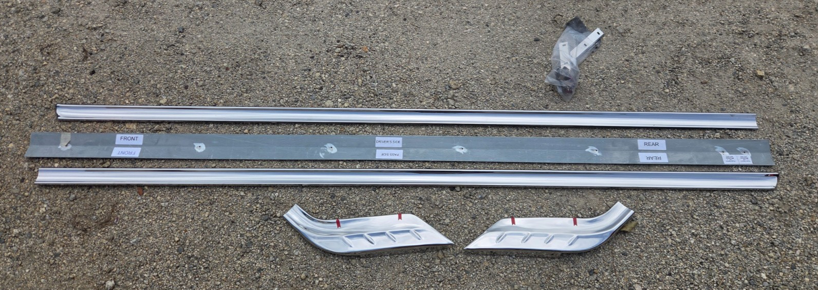 1957 57 Ford Fairlane 500 Rocker Panel Trim Molding w/ Extensions & Clips OEM