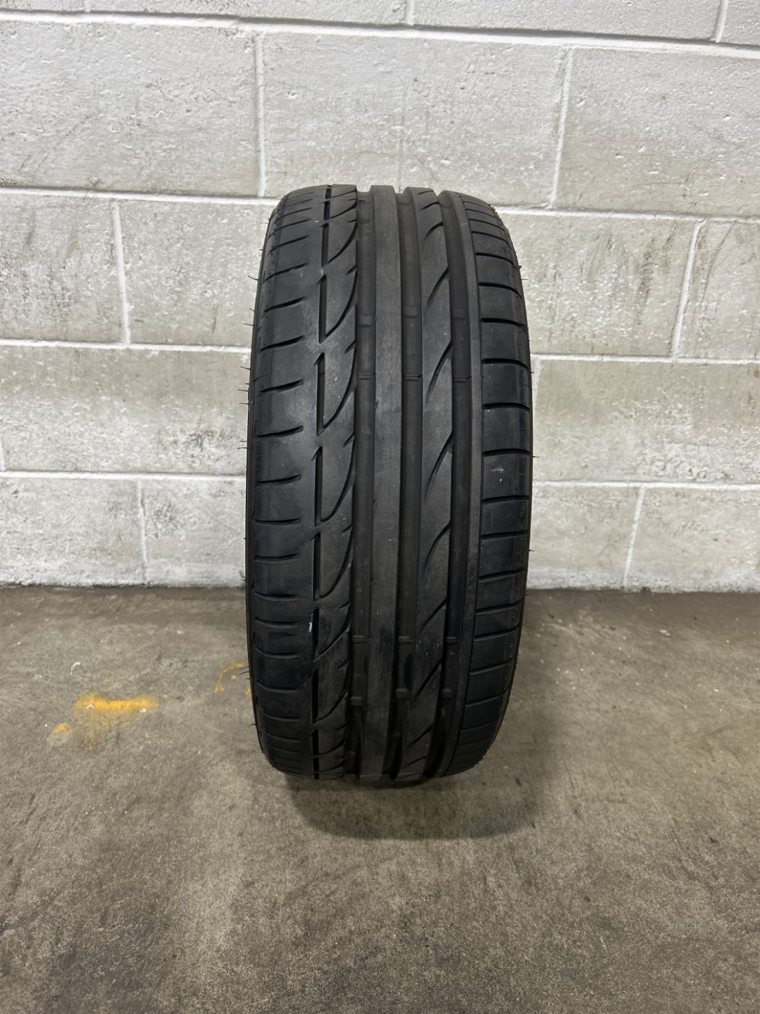 1x P225/45R17 Bridgestone Potenza S001 RFT RSC 8/32 91 W Used Tire 2254517