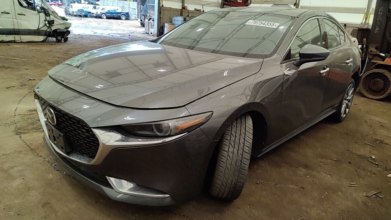 Driver Grille Ends Moulded In Black Fits 22-23 MAZDA 3 7122897