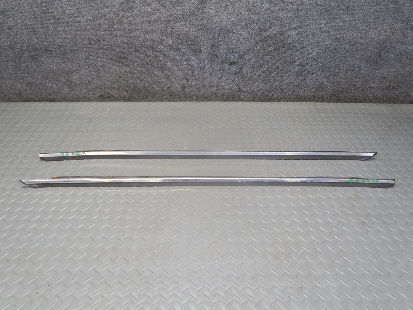 79-83 DATSUN 280ZX 2+2 LEFT RIGHT DOOR WINDOW WEATHERSTRIP SEAL MOLDING SET OEM