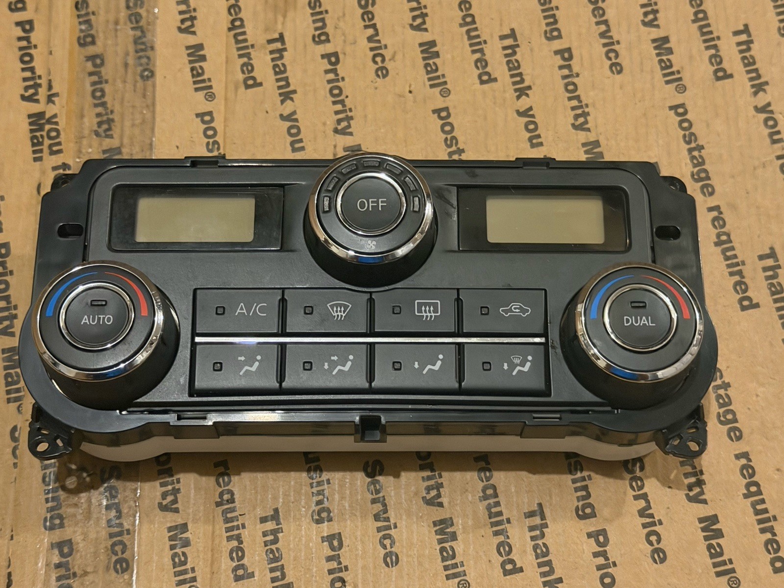 27500-ZR20C  2007-2010 Nissan Titan OEM Digital Climate Temp Control