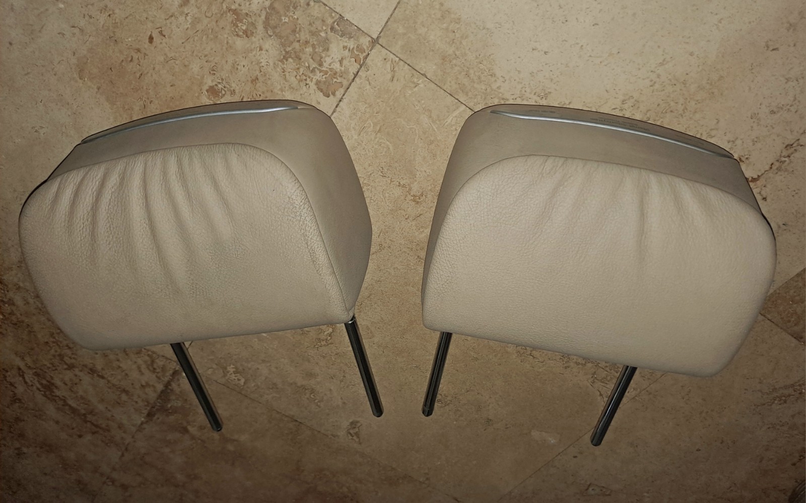 2001-2006 BMW 325ci 330ci Convertible Rear Leather Head Rest Set of 2 Beige 2001-2006 BMW 325ci 330ci Convertible Rear Leather Head Rest Set of 2 Beige