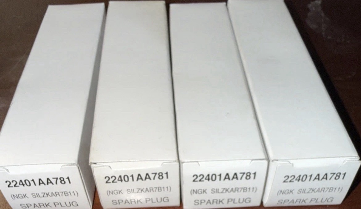 Set of 4 Oem Genuine Subaru Spark Plugs 22401AA781 New  