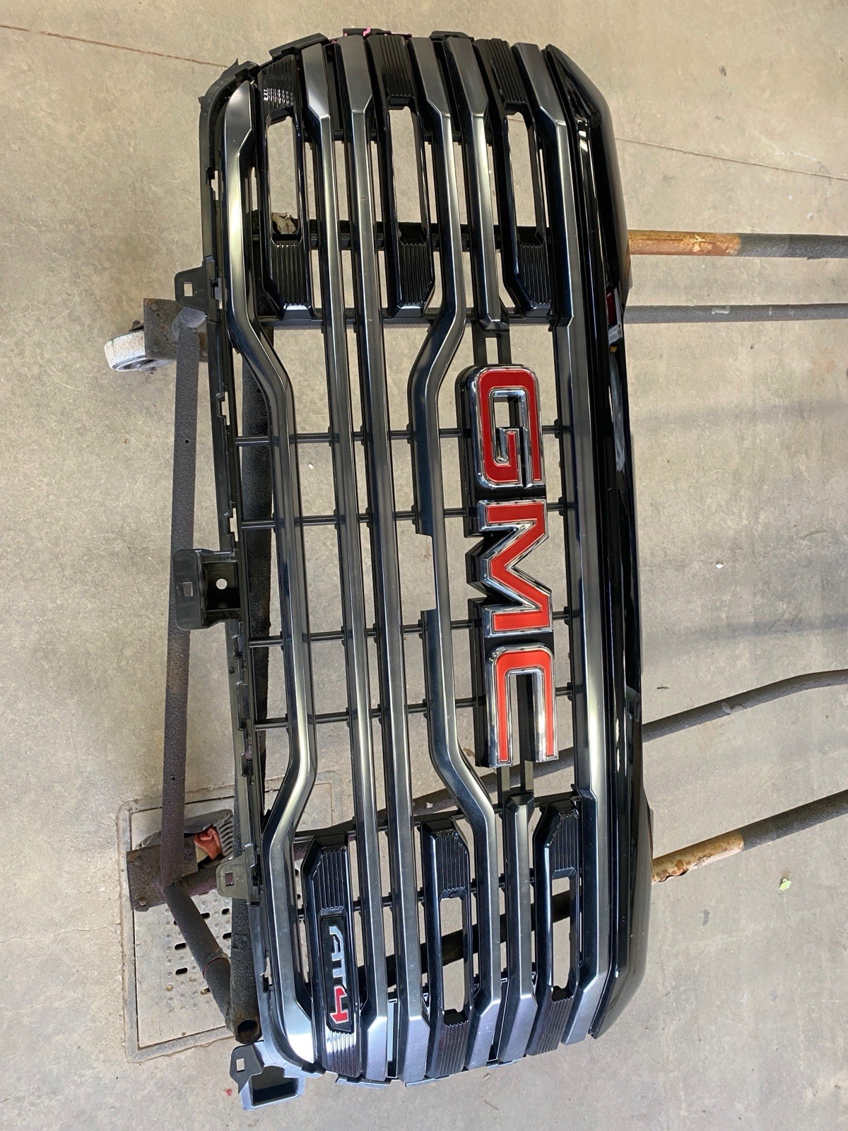 2022-2025 GMC SIERRA 1500 AT4 GRILLE OEM FRONT Center GRILL 84878064