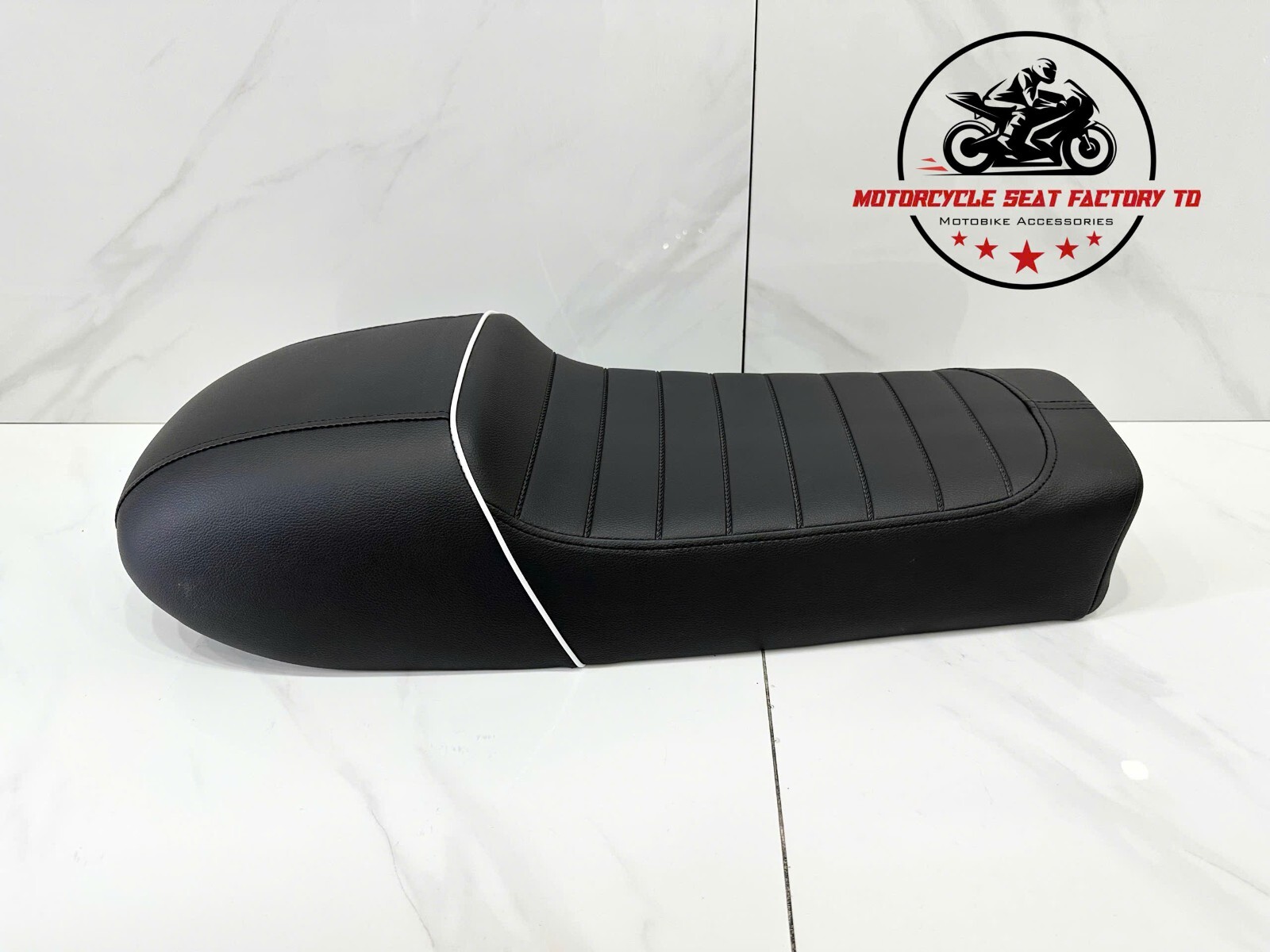 1973 - 1978 Yamaha TX500 Solo Single Style Metal Pan XS500 1975 Motorcycle Seat.