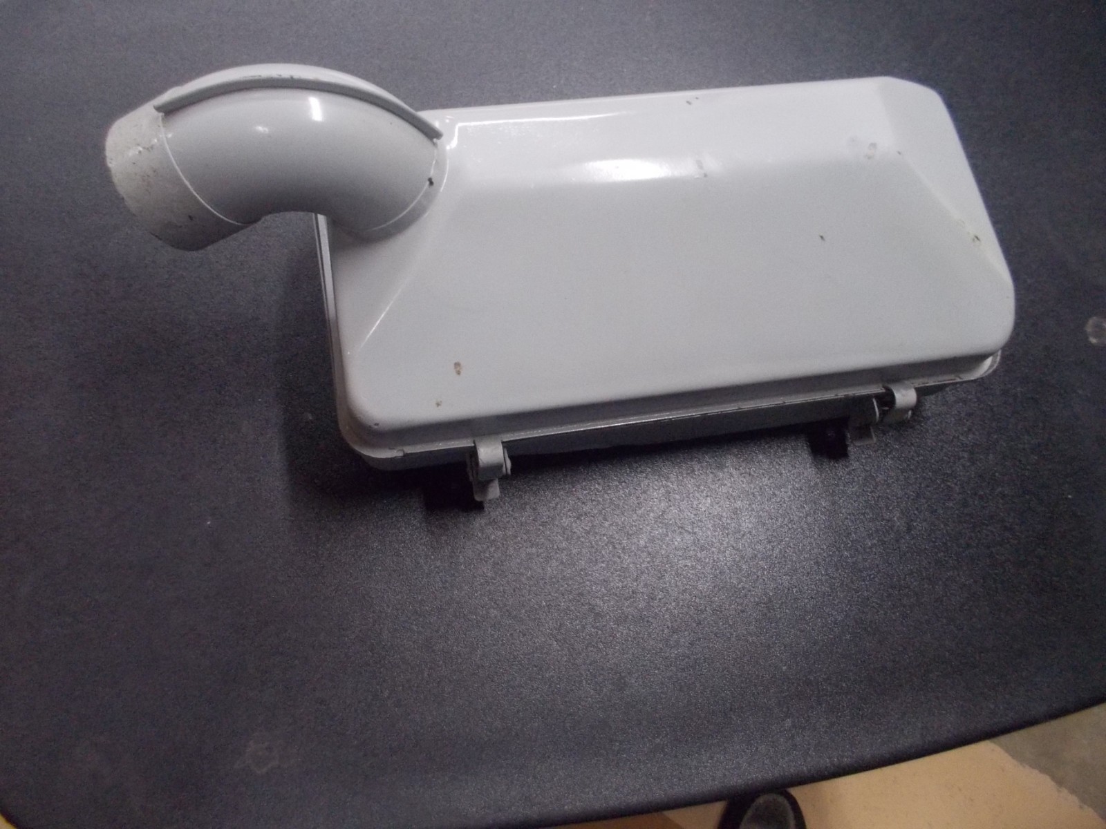Air cleaner box assembly for 1978 / 79 MG Midget 1500