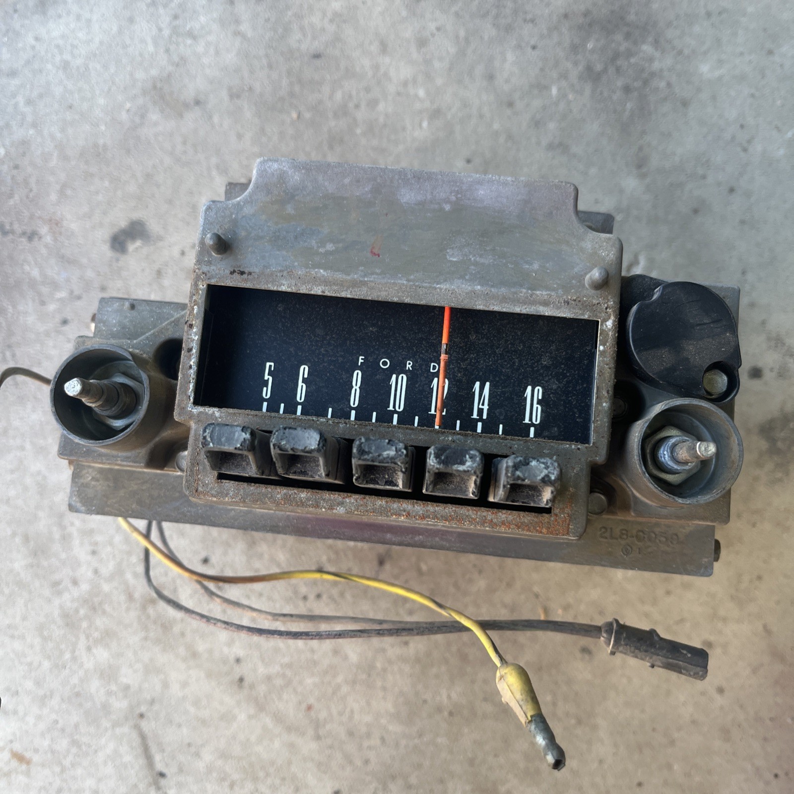 Vintage 1967 Ford Fairlane Ranchero  AM radio 7TPO- Not Tested Parts Repair