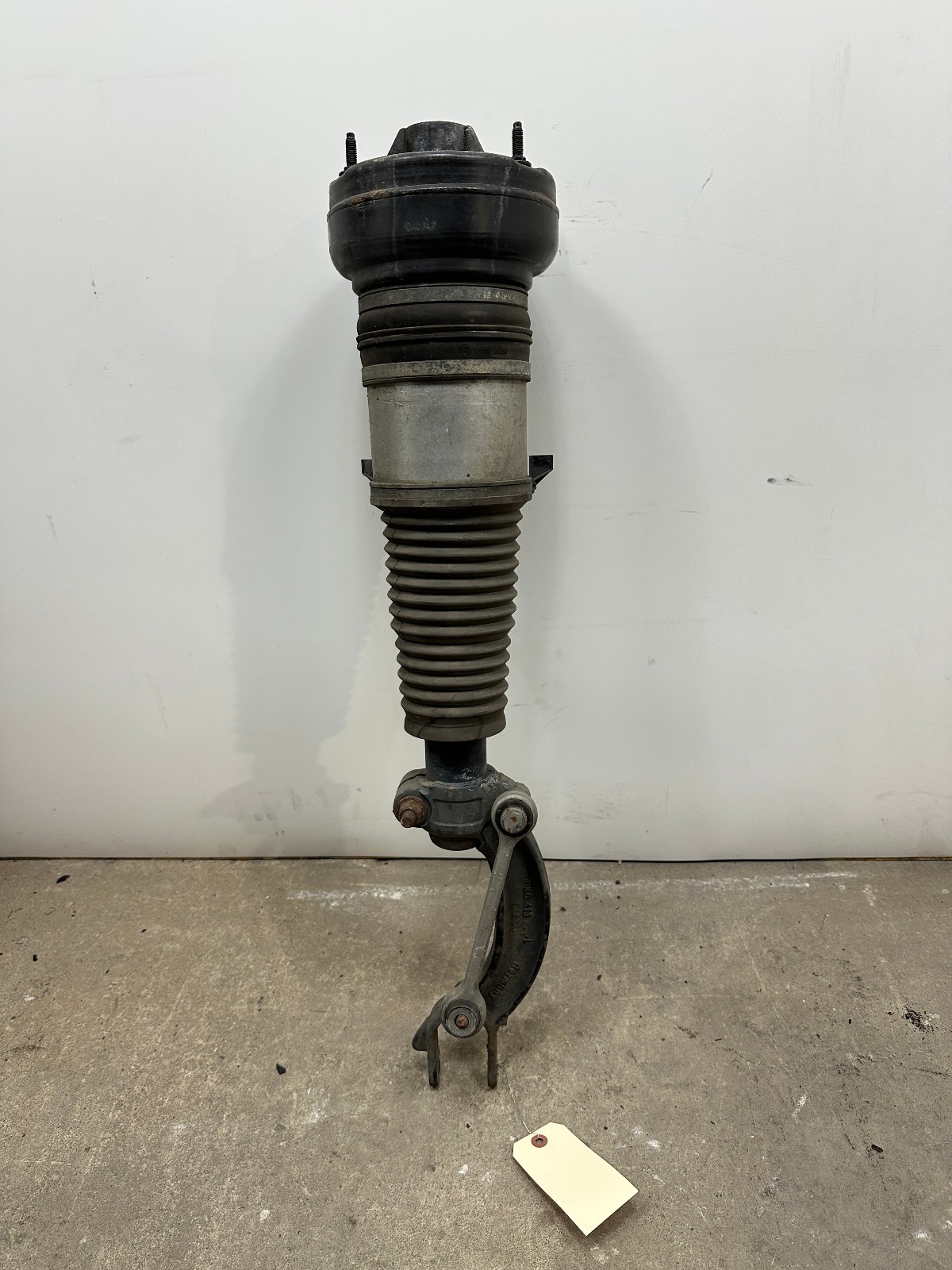 2011-2018 AUDI A8 FRONT LEFT AIR SUSPENSION SHOCK STRUT ASSEMBLY 88k OEM