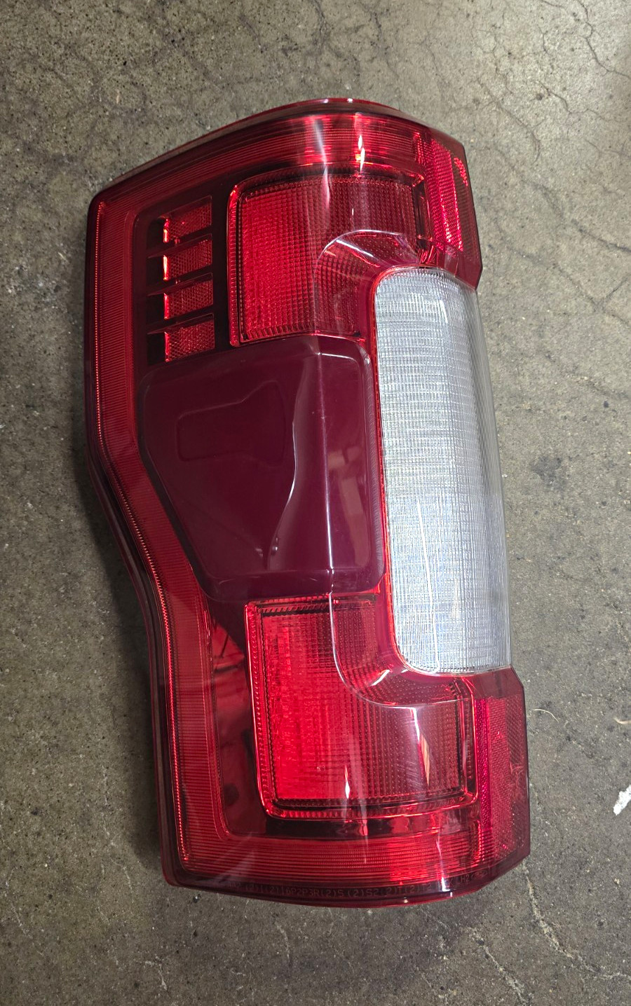 17 thru 19 Super Duty OEM Ford Tail Lamp Light LEFT DRIVER LED with Blind Spot 17 thru 19 Super Duty OEM Ford Tail Lamp Light LEFT DRIVER LED with Blind Spot