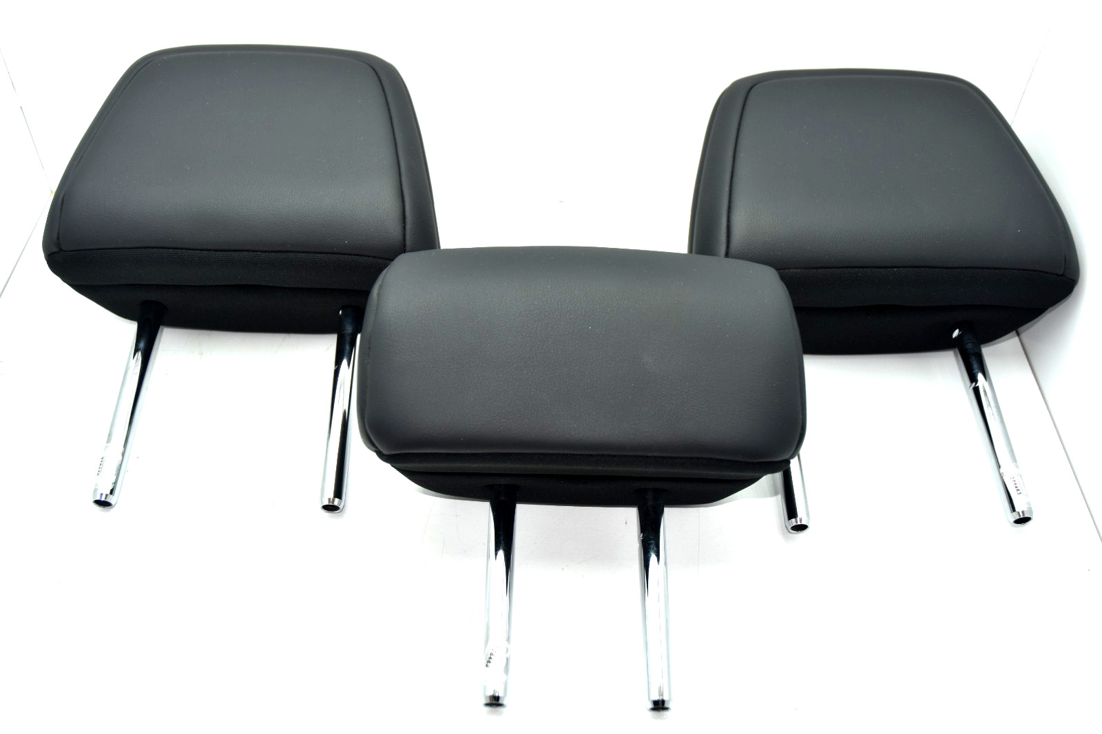 🚚 2023-2025 NISSAN ARIYA Rear Headrests Set of 3 Black Leather OEM