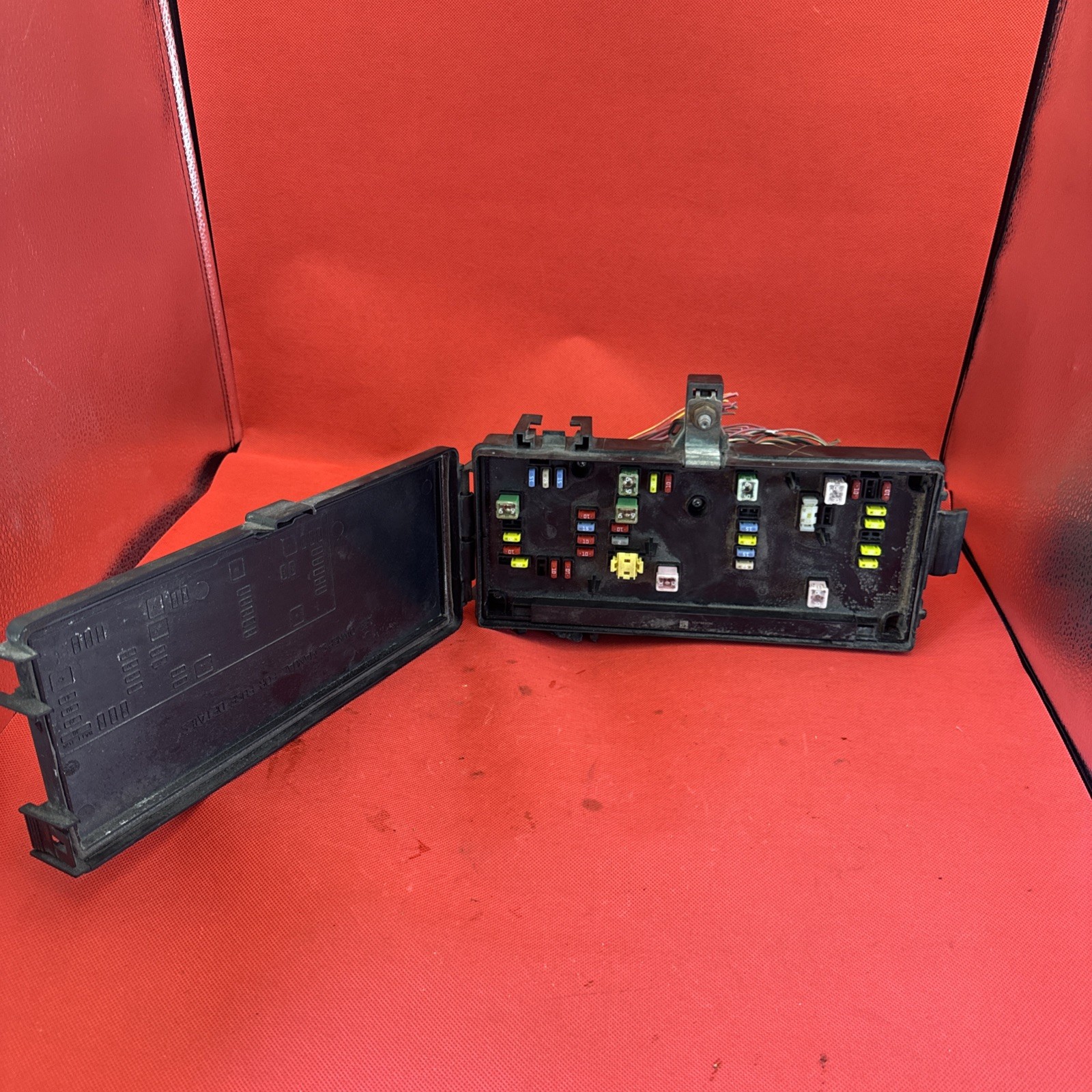 08-09 Dodge Ram 1500 2500 3500 TIPM Power Module Fuse Box OEM P68028003AC