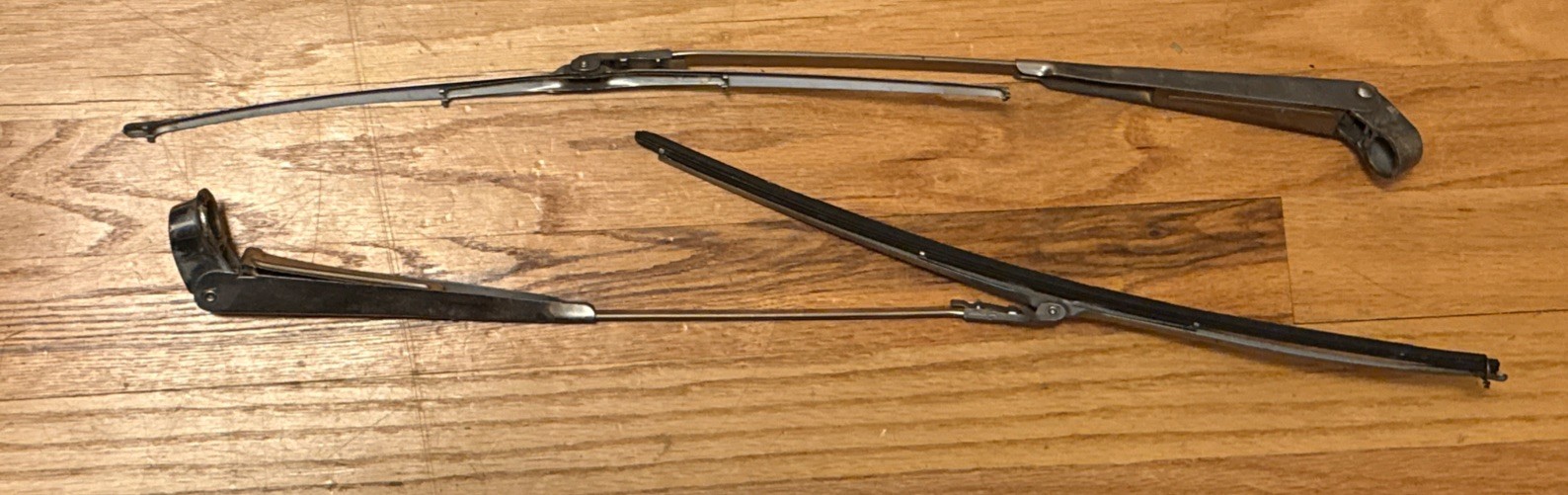 1959-1960 Chevrolet Car Windshield Wiper Arms Trico 1959-1960 Chevrolet Car Windshield Wiper Arms Trico