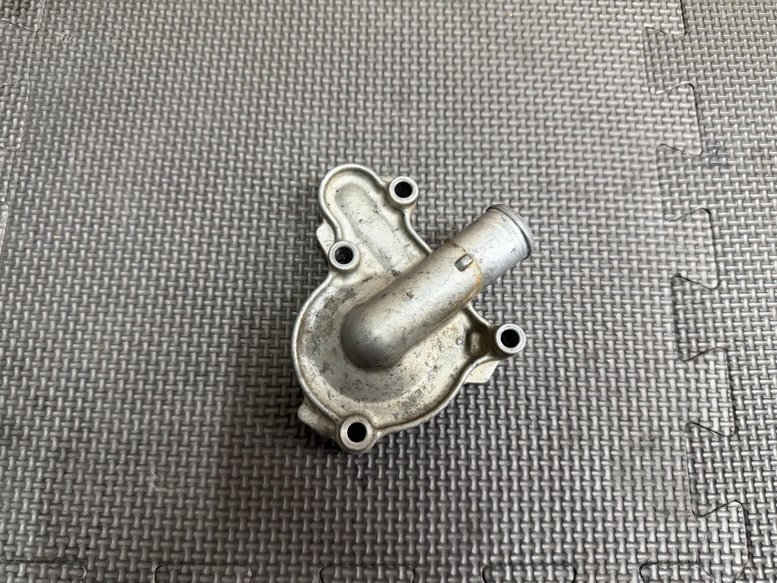✅2013 YFZ450R Water Pump Cover Case Cap YAMAHA YFZ 450R GENUINE OEM 2009-2027