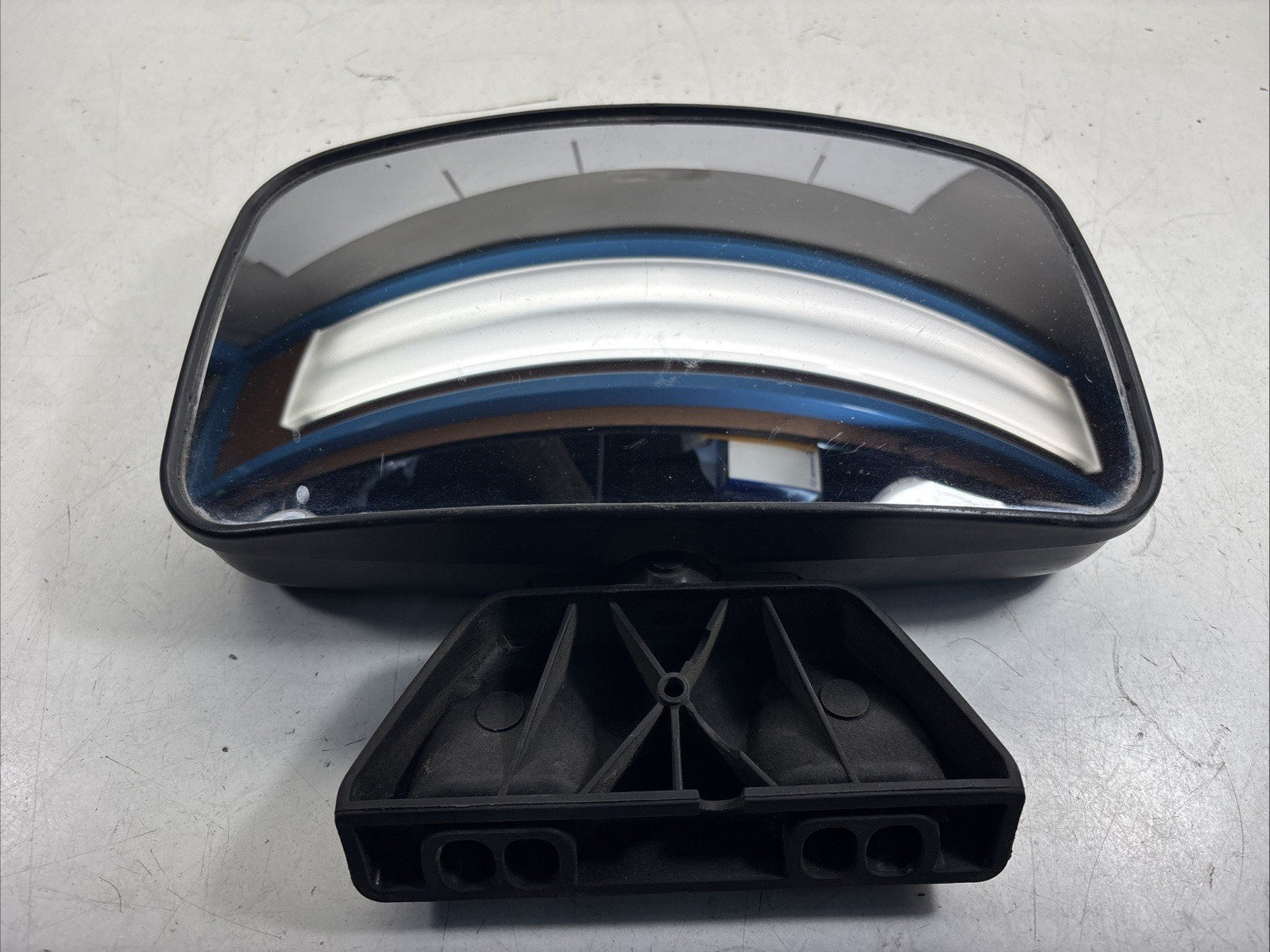 2008-2027 Freightliner CASCADIA POLY Right/Passenger Door Mirror - Used