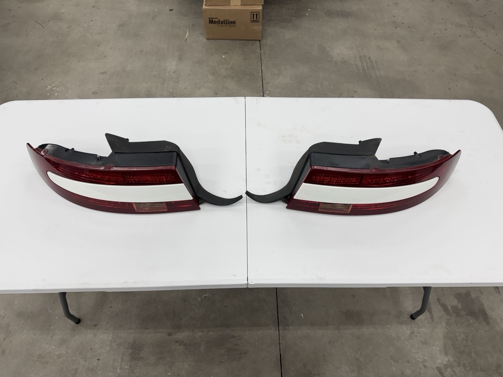 04-16 Aston Martin DB9 DBS Left Driver Right Passenger Tail Lights Lamp