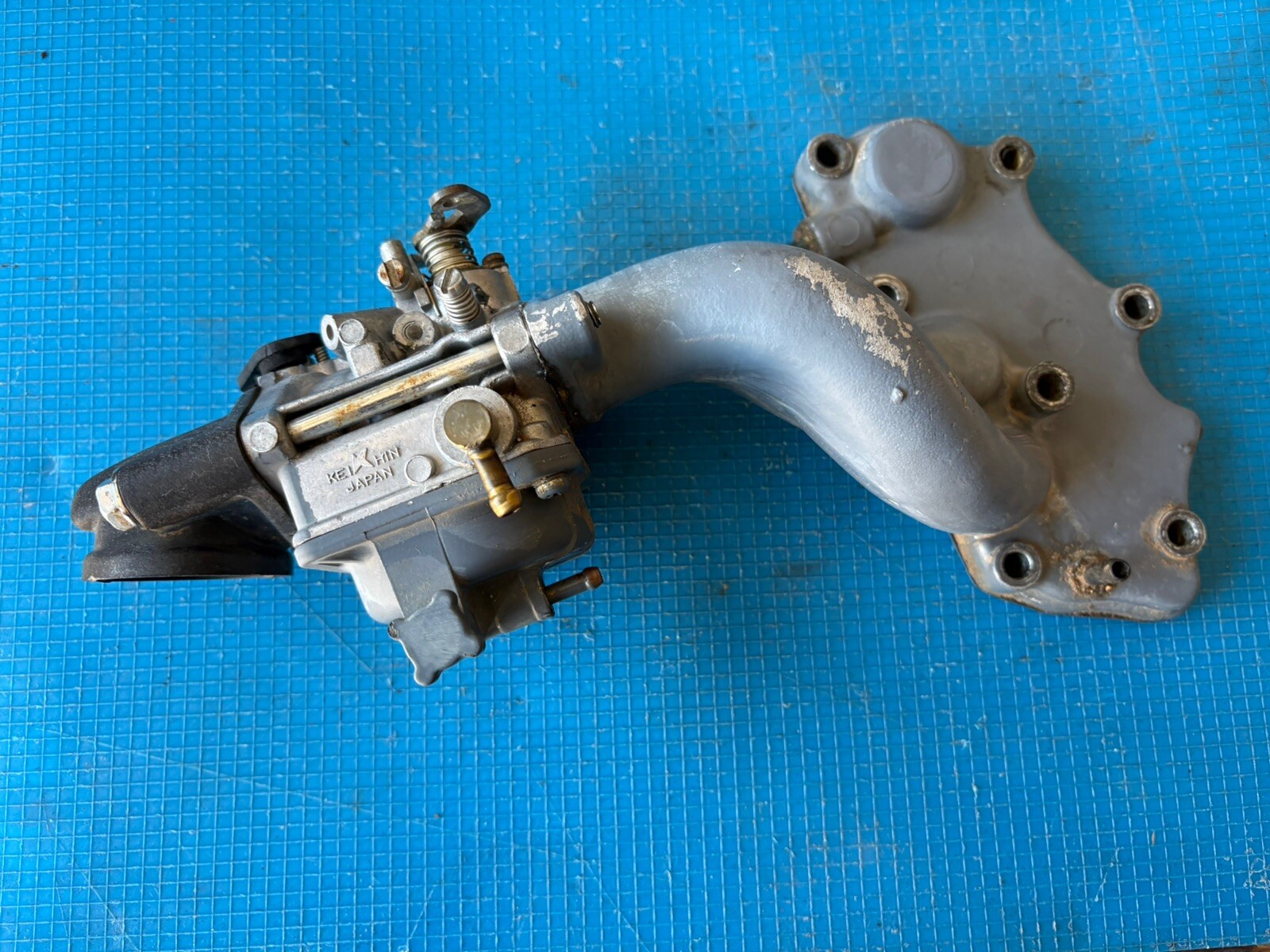 HONDA B75 OUTBOARD CARBURETOR, AIR GUIDE, Intake Manifold