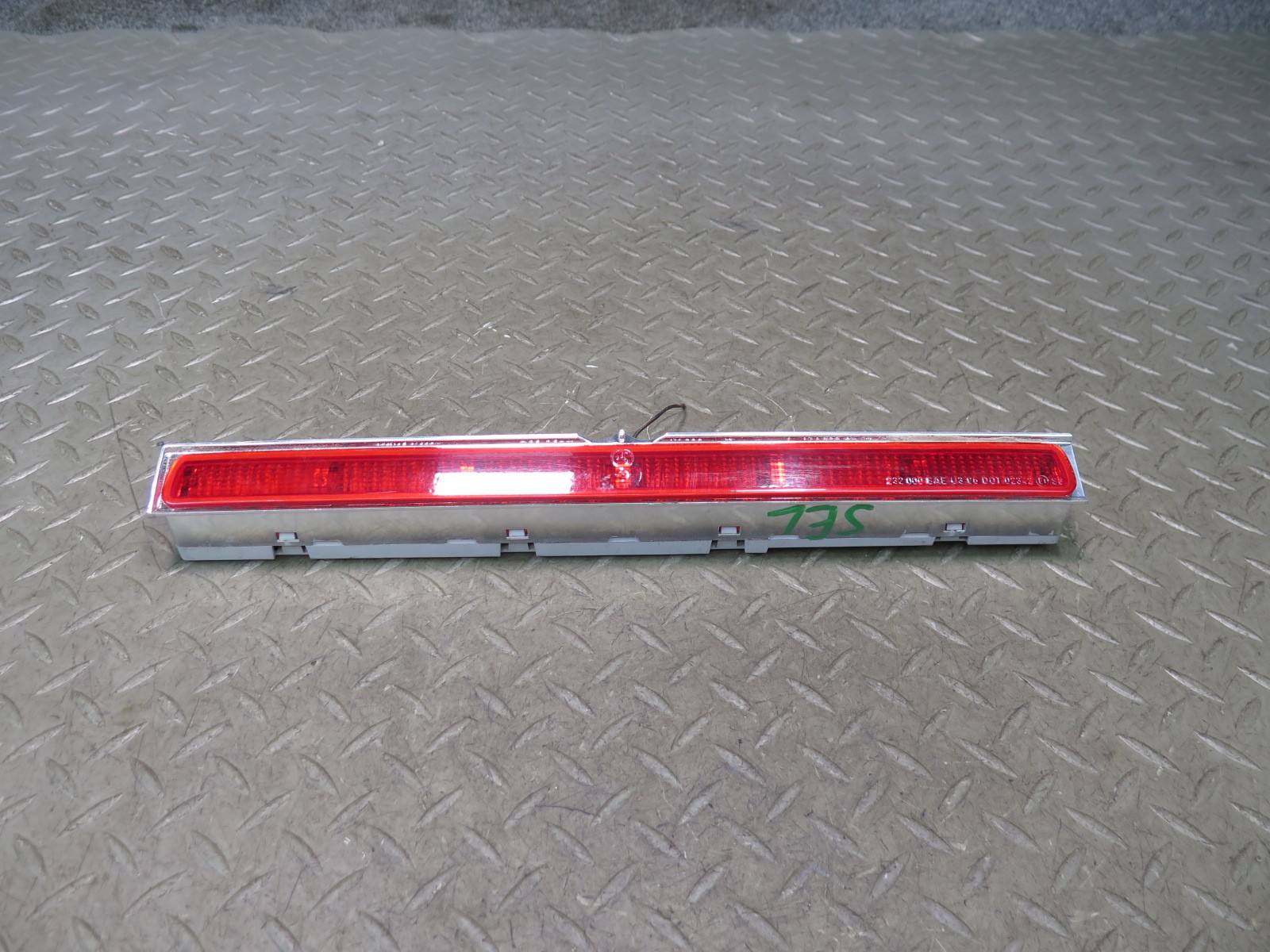 96-02 MERCEDES R129 SL-CLASS REAR THIRD 3RD BRAKE LIGHT LAMP 1298201356 OEM