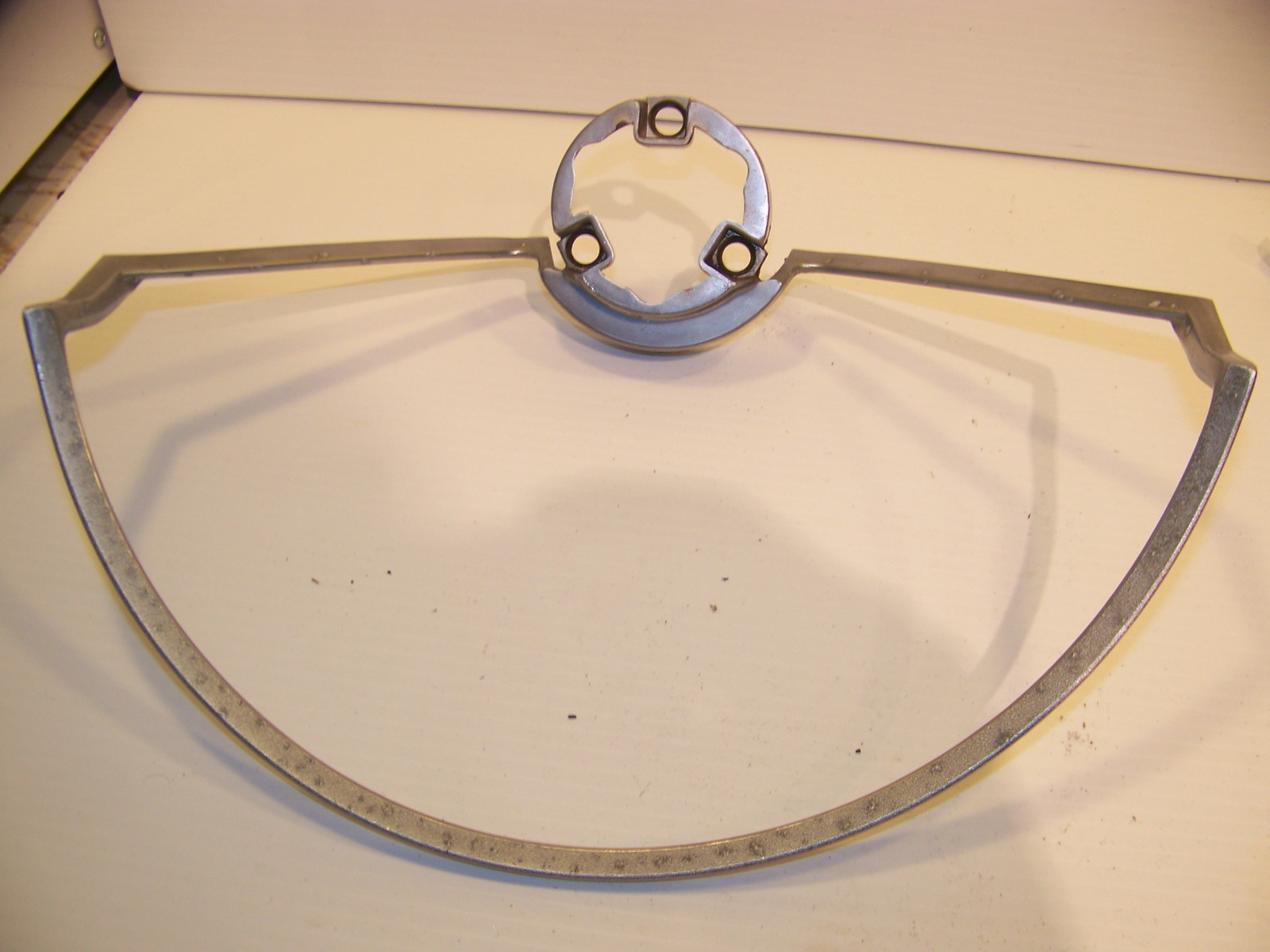 1968 CHRYSLER IMPERIAL HORN RING #2925470 CROWN 1968 CHRYSLER IMPERIAL HORN RING #2925470 CROWN