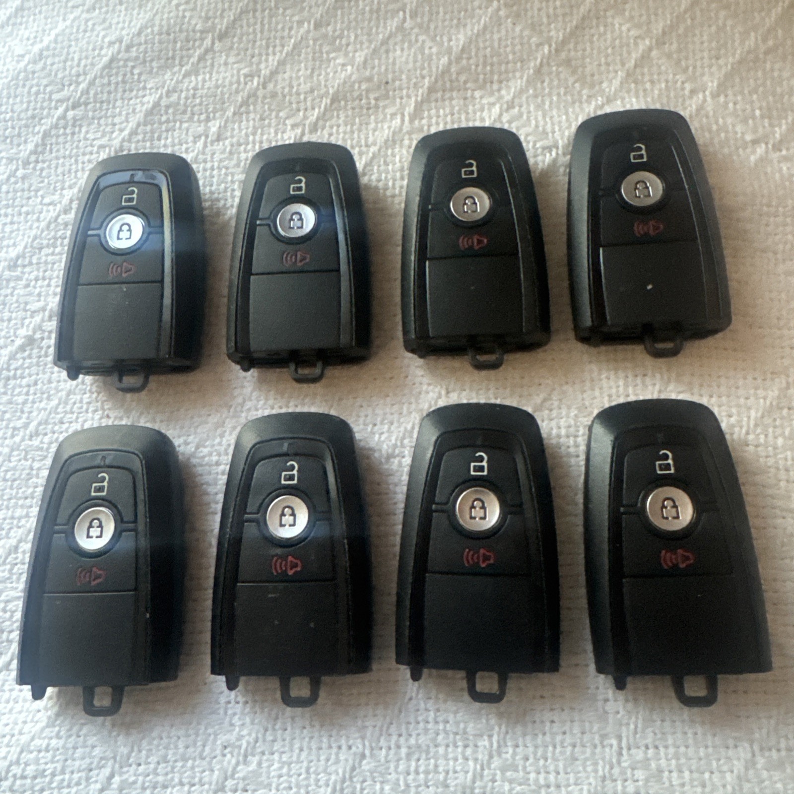 LOT OF 8 OEM FORD SMART KEY FOB REMOTES 1423. 3 BUTTONS LOT OF 8 OEM FORD SMART KEY FOB REMOTES 1423. 3 BUTTONS