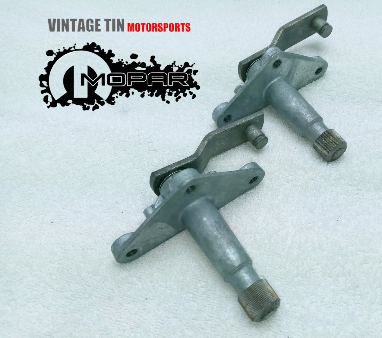 NOS Mopar RH Wiper Pivot All 1972-3 Dodge Truck D & W Models 3489988 Price-QTY 1