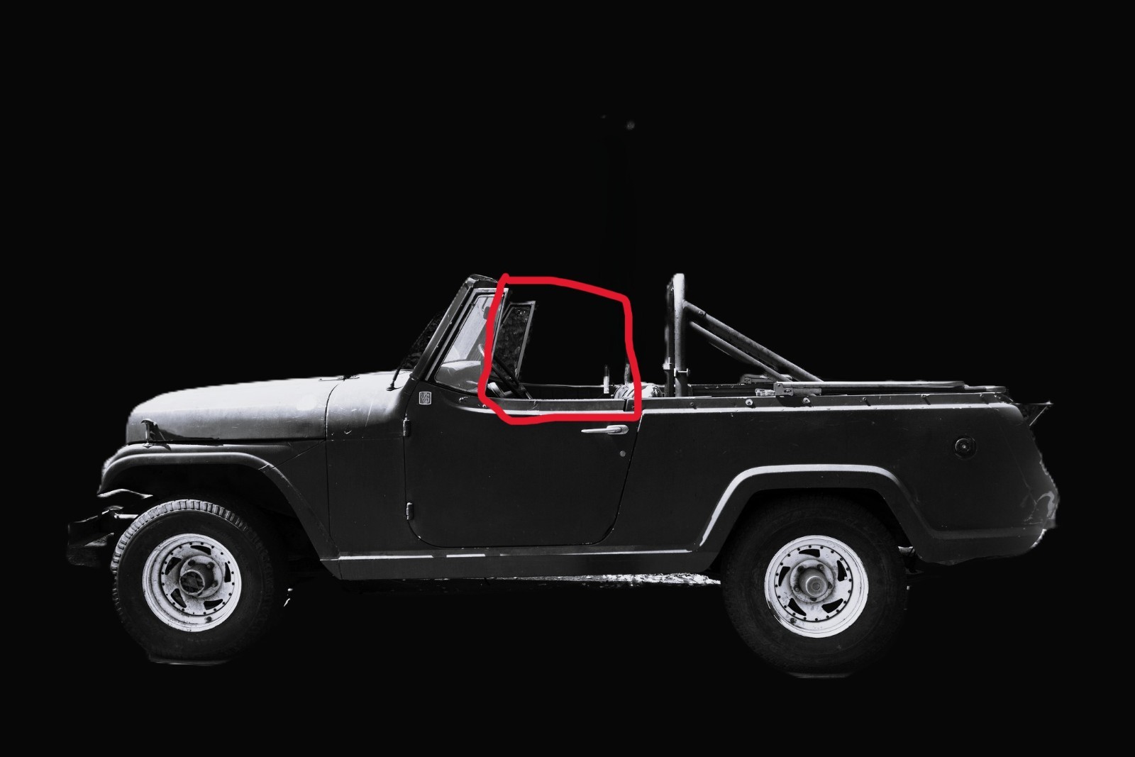 Reproduction  Pair of Door glass fits Jeep Commando  67-73