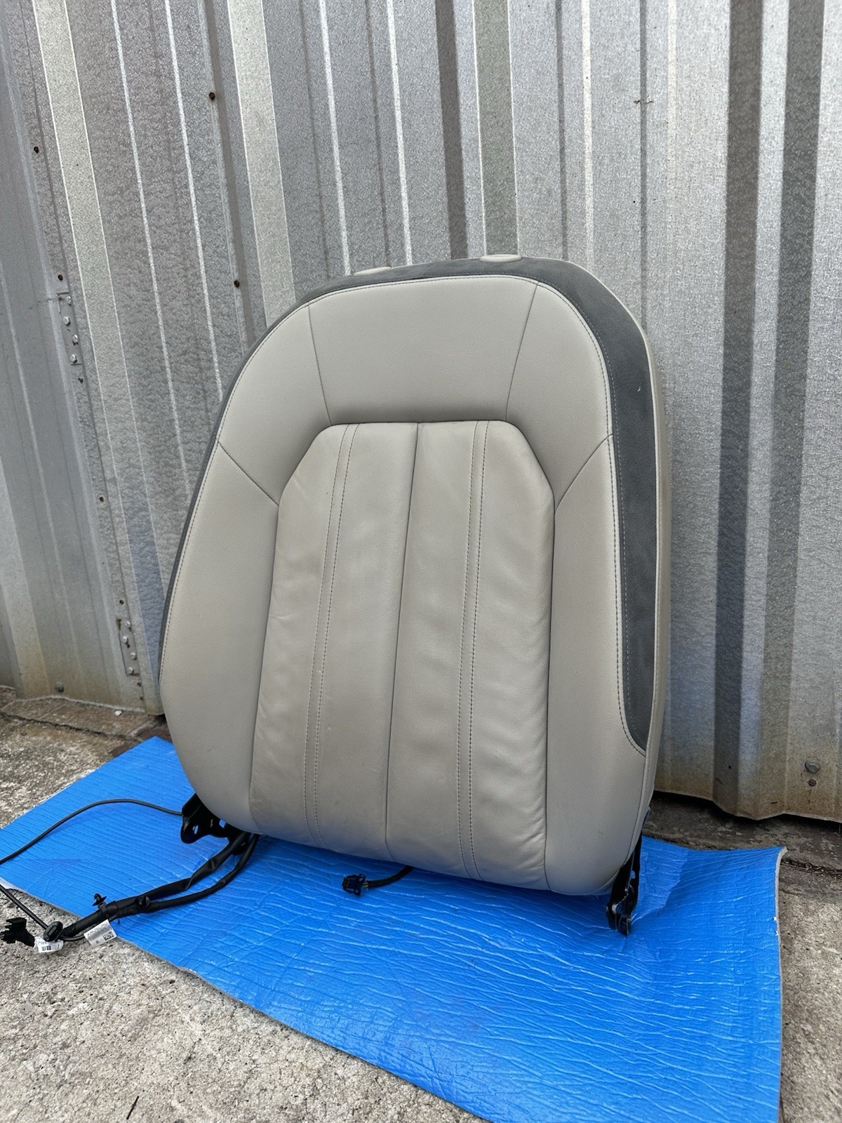 63k 2022-2024 Audi A3 Sedan Front Right Upper Seat Backrest Cushion 8Y0881806AG