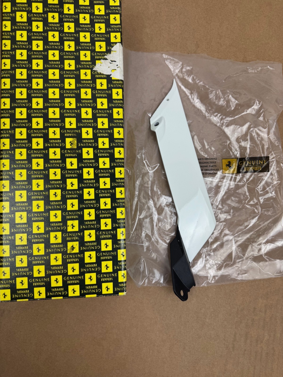 GENUINE OEM Ferrari Front Winglet for 458 Speciale 085898800