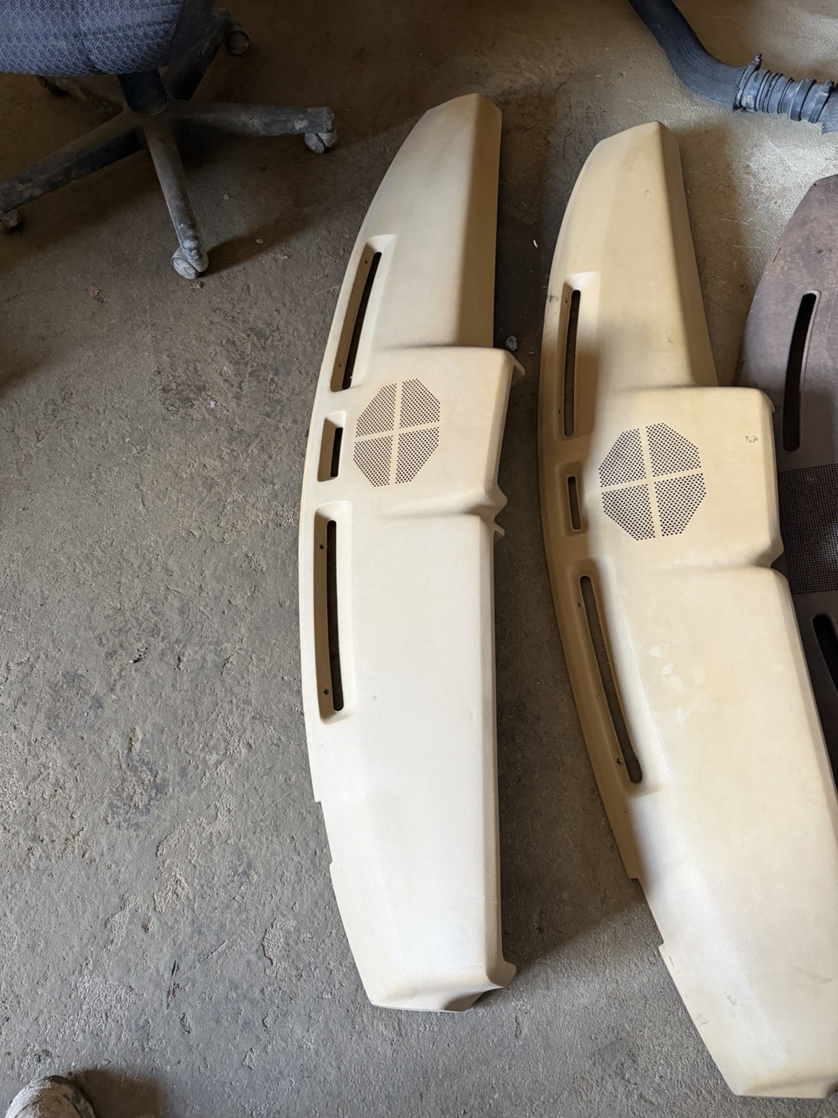 FORD BRONCO F150 F250 F350 Dashboard Dash Pad Upper Top TAN OEM E0TB 1004282