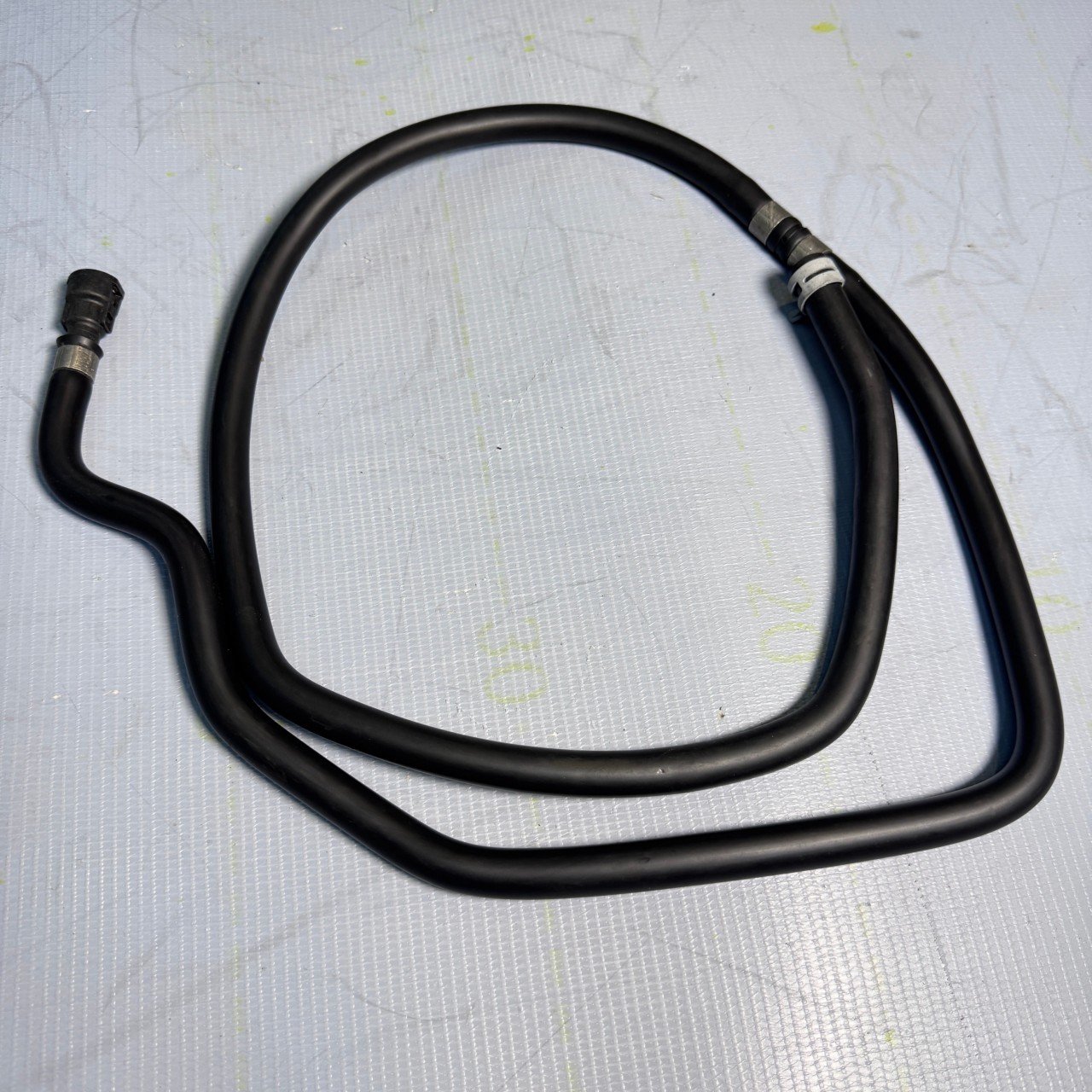 Engine Coolant Overflow Hose Fits Volvo 2004-2013 30776162 Engine Coolant Overflow Hose Fits Volvo 2004-2013 30776162
