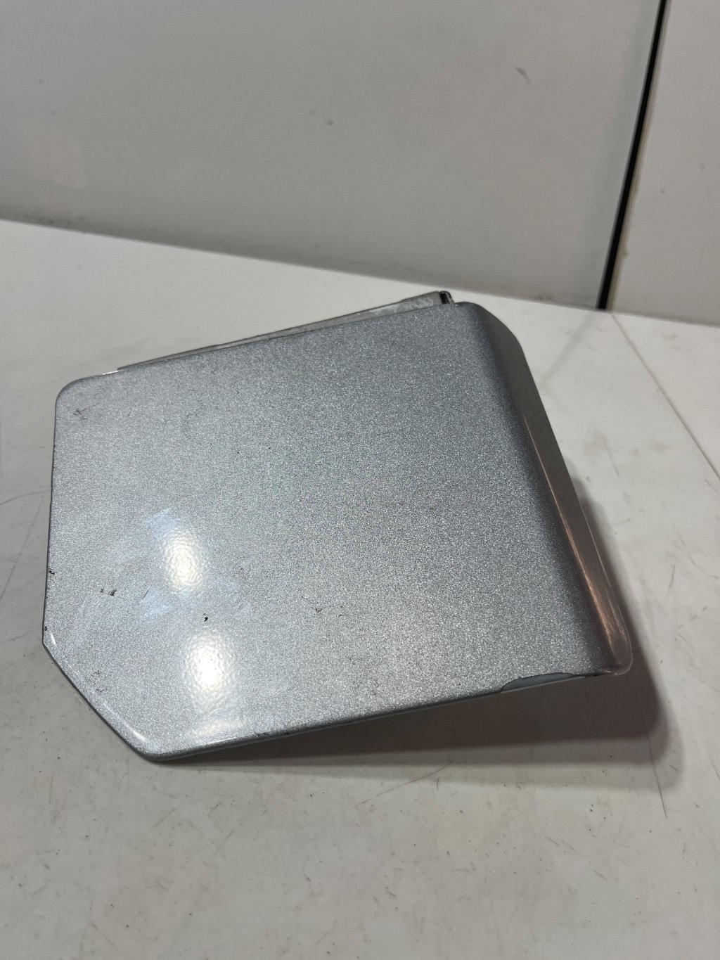 1990-2003 VW EUROVAN Fuel Flap Lid 701809905 1990-2003 VW EUROVAN Fuel Flap Lid 701809905