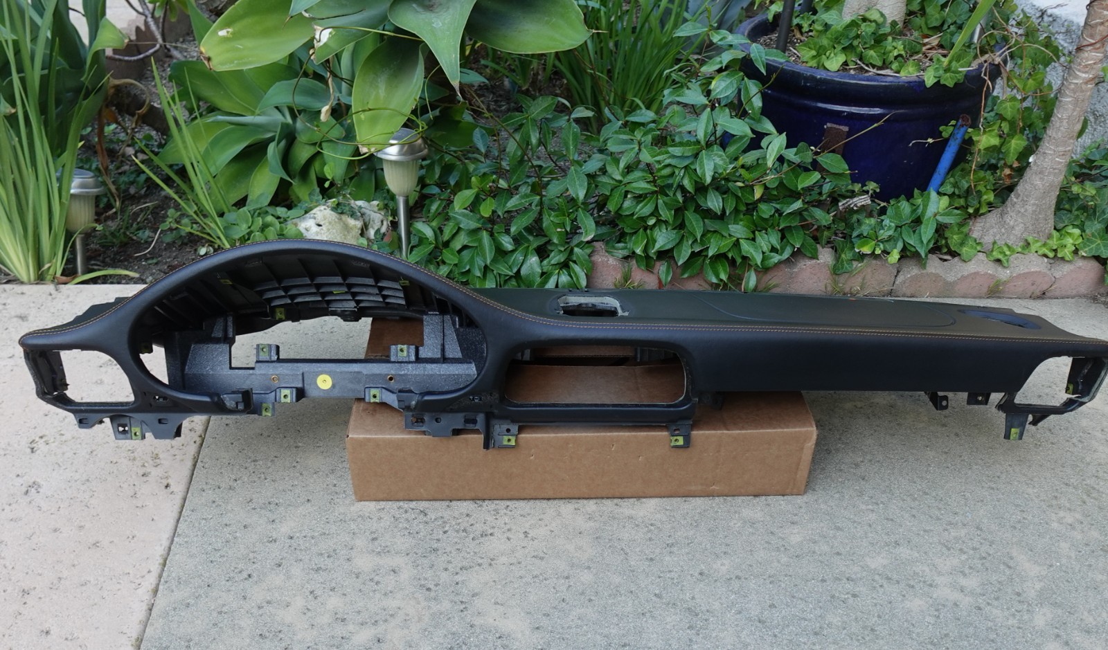 PORSCHE 997  GT 3 RS  05  12 CARRERA  S  BLK LEATHER ORANGE STITCH DASHBOARD OEM