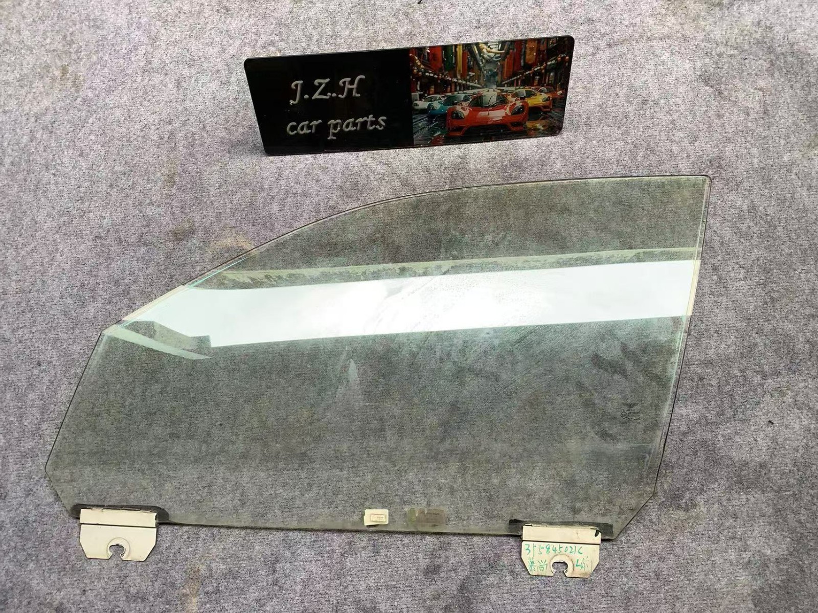 Used,For 10-16 Bentley Mulsanne Door Window Glass OEM PN 3Y5845021C Used,For 10-16 Bentley Mulsanne Door Window Glass OEM PN 3Y5845021C