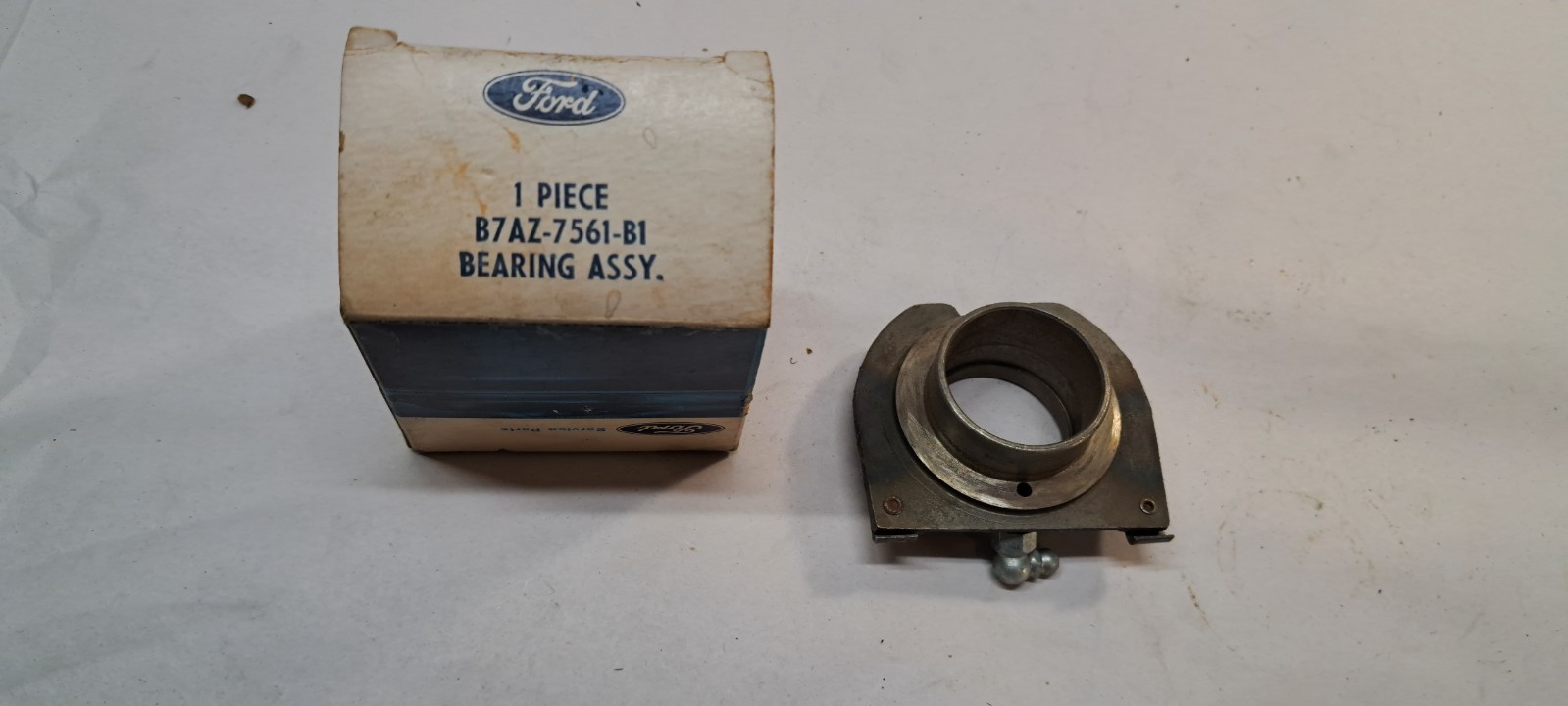 Ford NOS 1957-1965 Galaxie Fairlane Clutch Release Bearing B7AZ-7561-B1