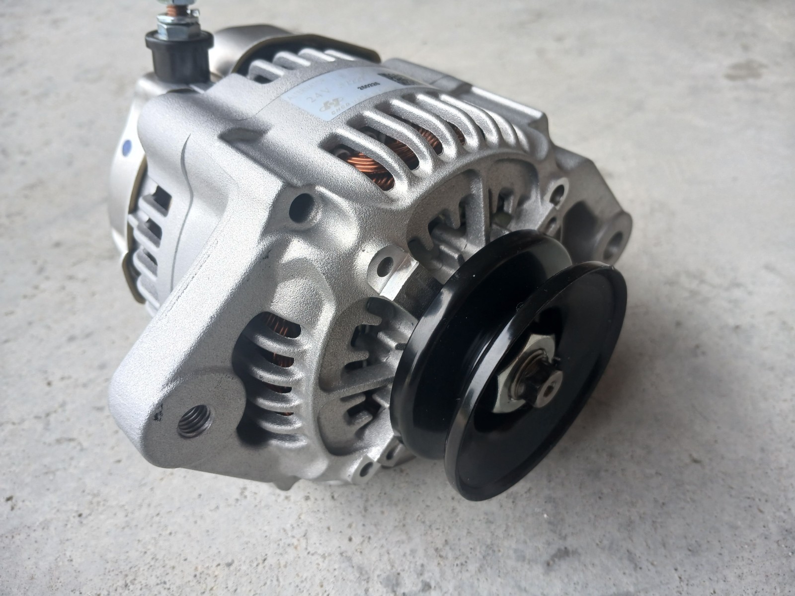 kubota 1ea11-6401 24vdc Alternator