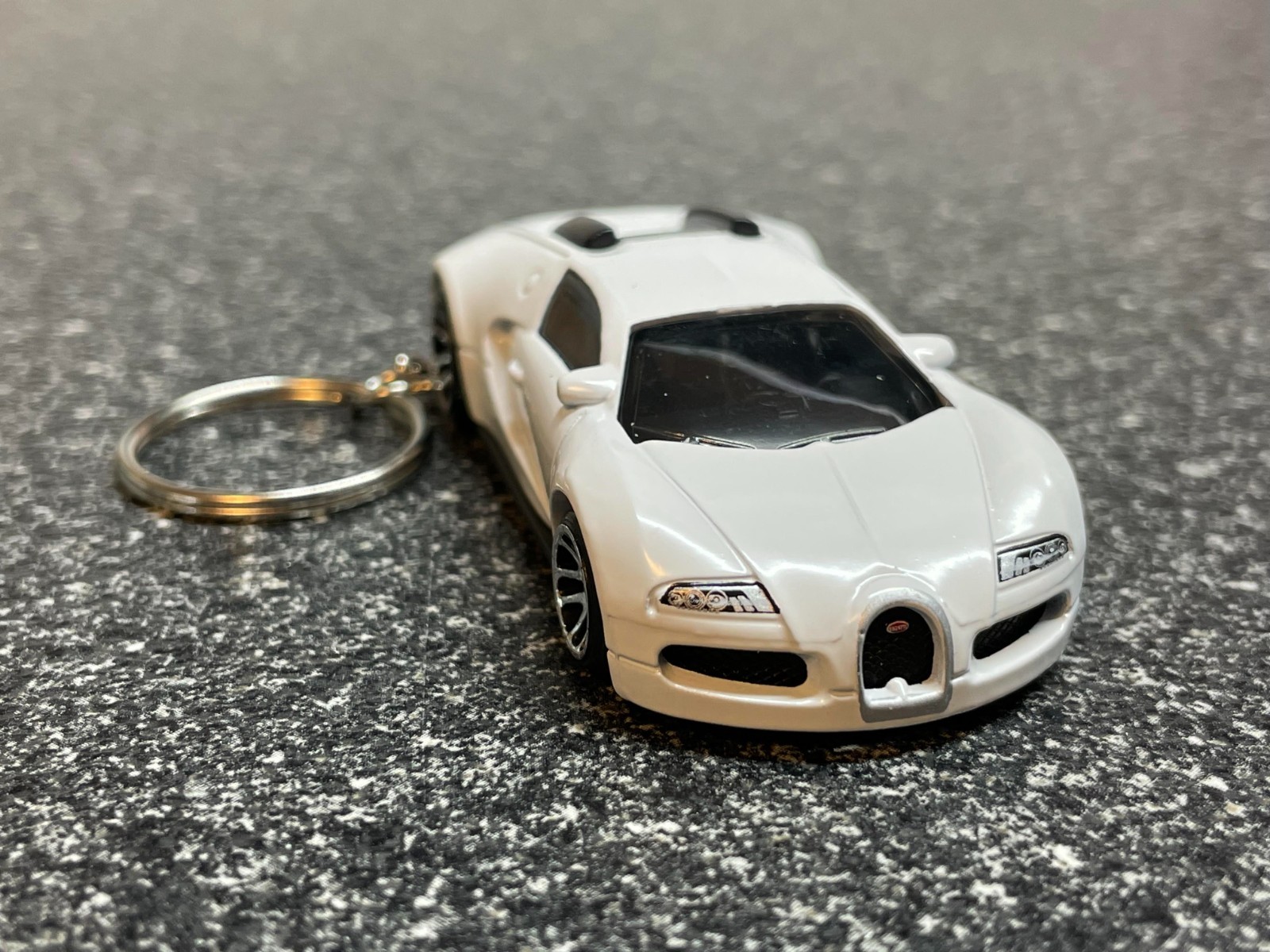 Bugatti Veyron White Keychain Hot Wheels Matchbox