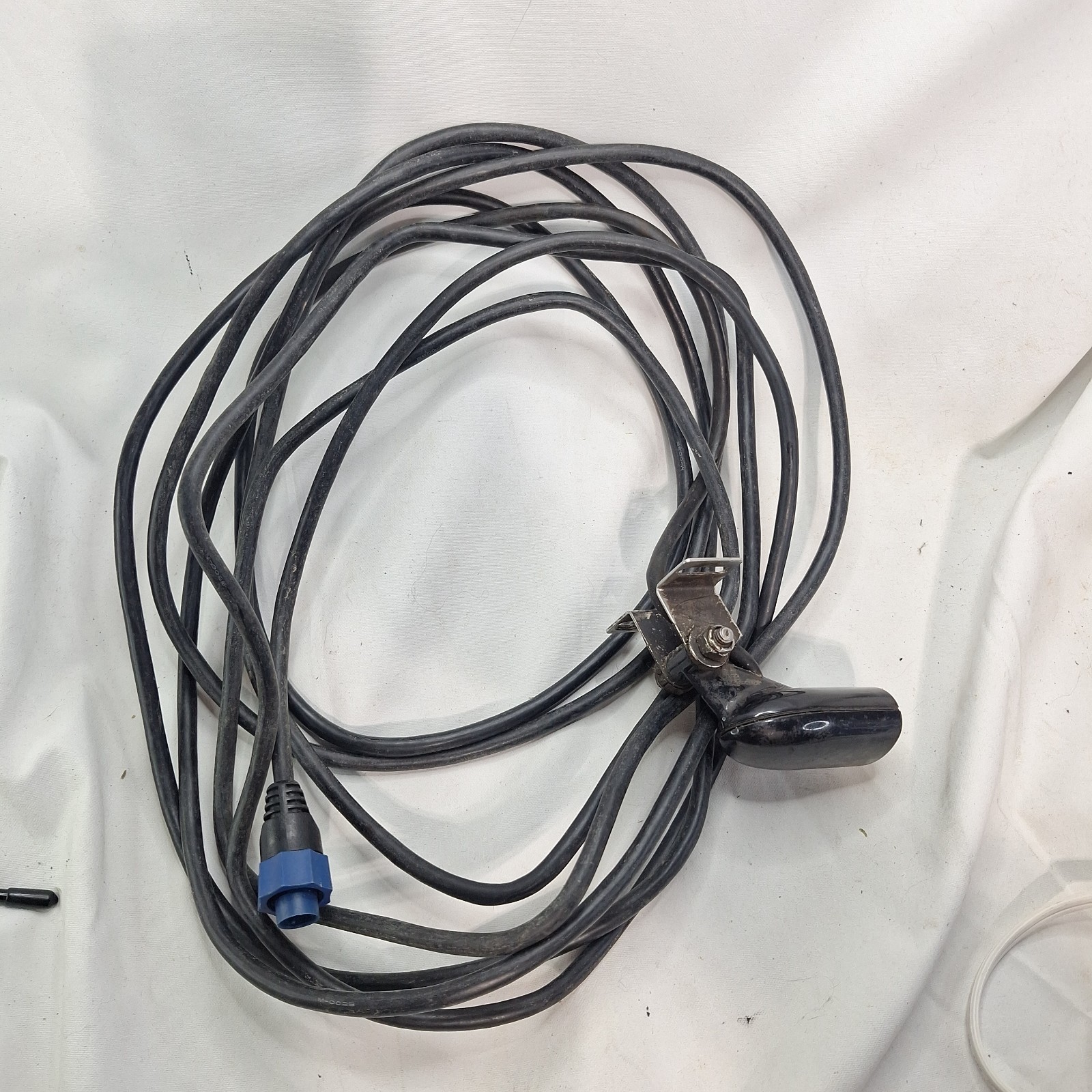 Lowrance HST-WSBL Wide Angle Skimmer 5 Pin Transducer 003-6387-00 Lowrance HST-WSBL Wide Angle Skimmer 5 Pin Transducer 003-6387-00