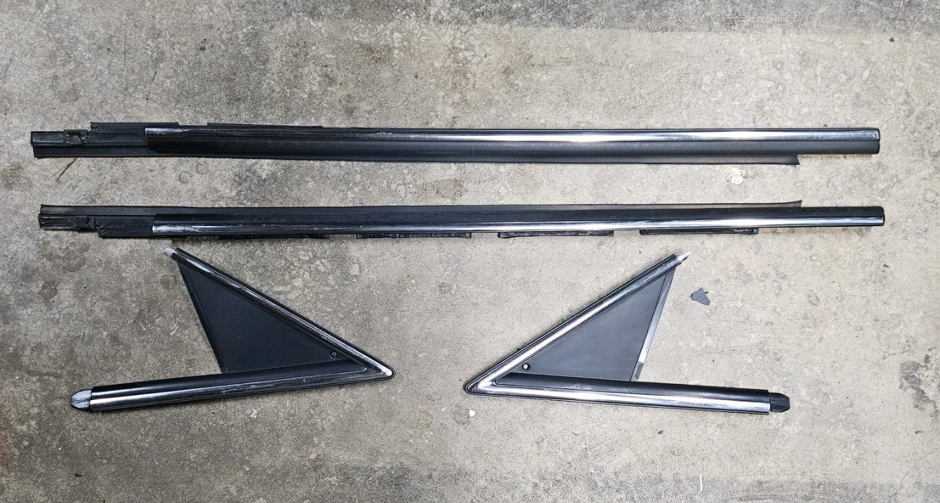 1994 Impala SS Caprice Roadmaster Door Window Trim Molding Front set 2 pcs 91-94