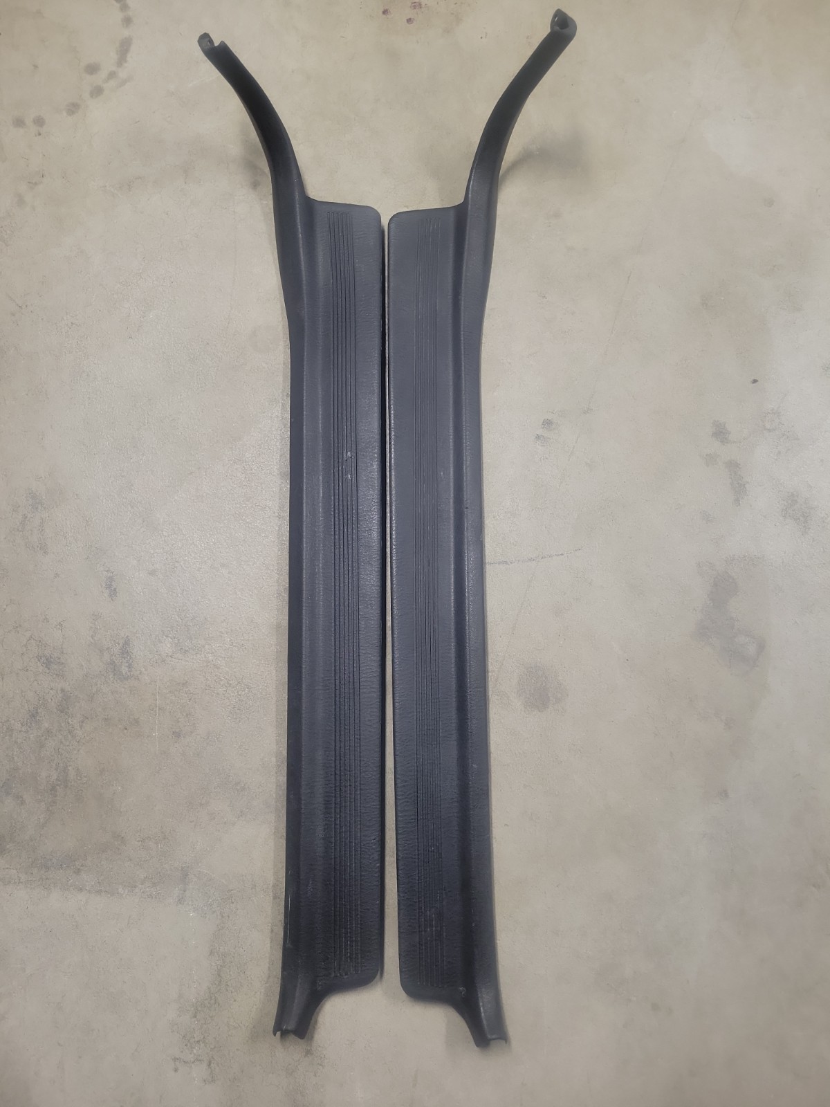 95-99 Eclipse Black Oem Door Sills Driver + Passenger W/ Clips