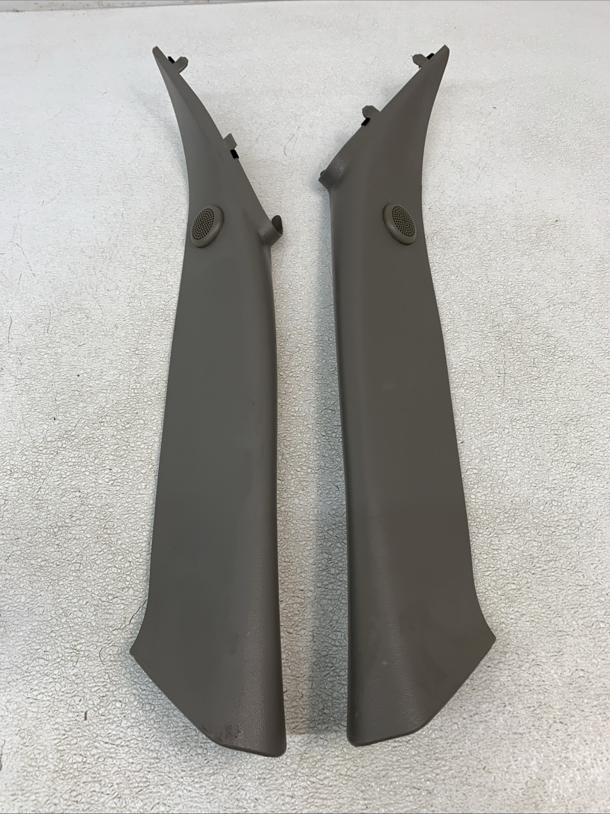 99-06 Chevy Silverado GMC Truck Pair Of Front A-Pillar Trim OEM Pewter