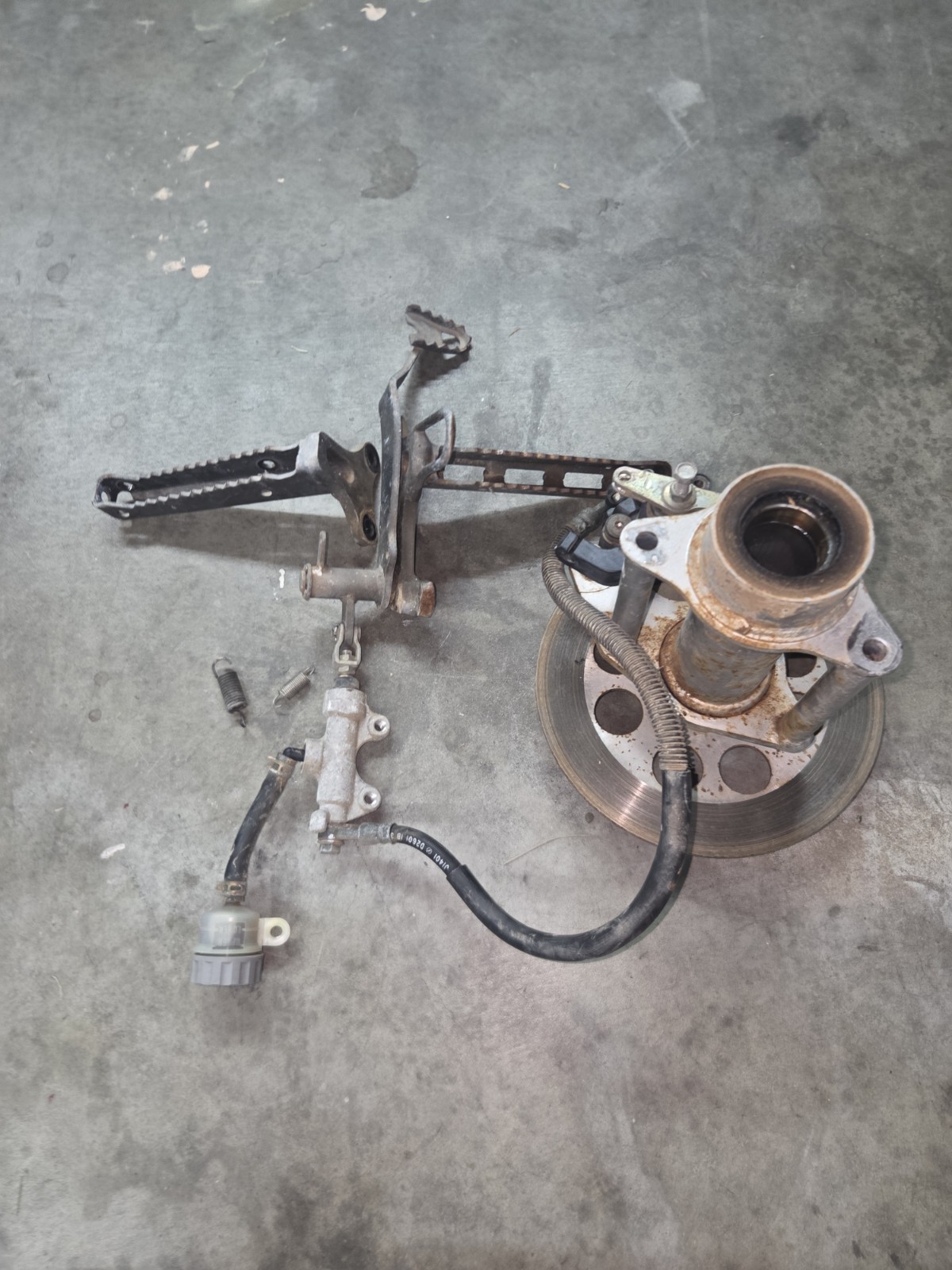 2003-2006 Yamaha Blaster Rear Brake Assembly with Carrier OEM YFS200