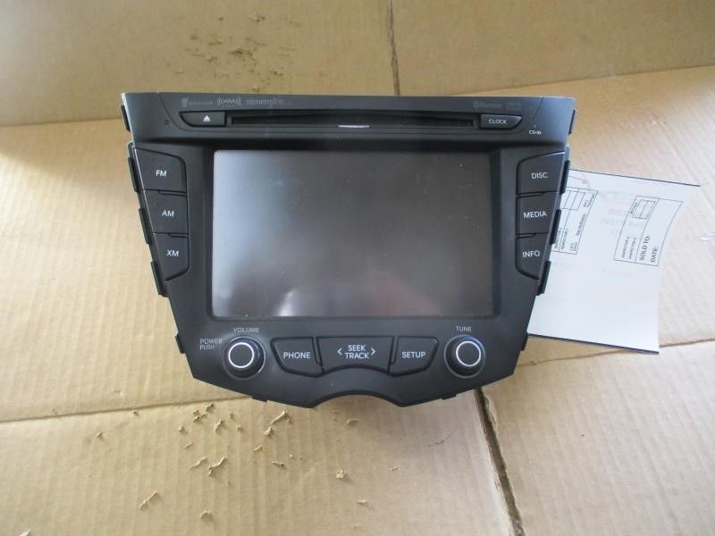 2012-2015 Hyundai Veloster Radio Receiver Display Satellite W/O Navigation OEM