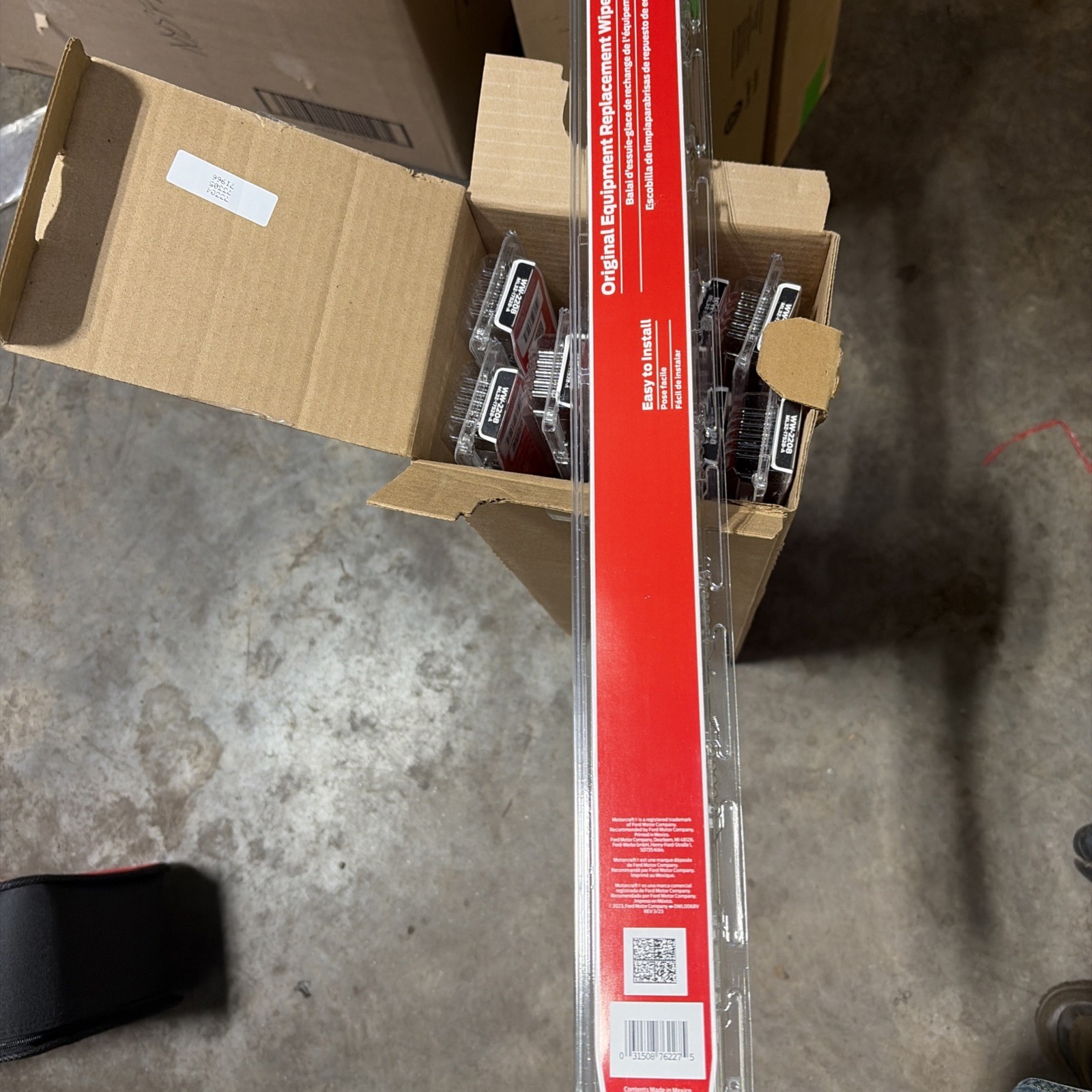 Full Case Of 10 OEM Ford MotorCraft Windshield Wiper Blade 22\