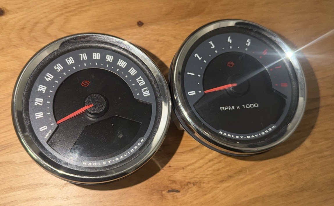 2020 Harley Davidson Low Rider S Fxlrs 114 Speedo Speedometer Tachometer